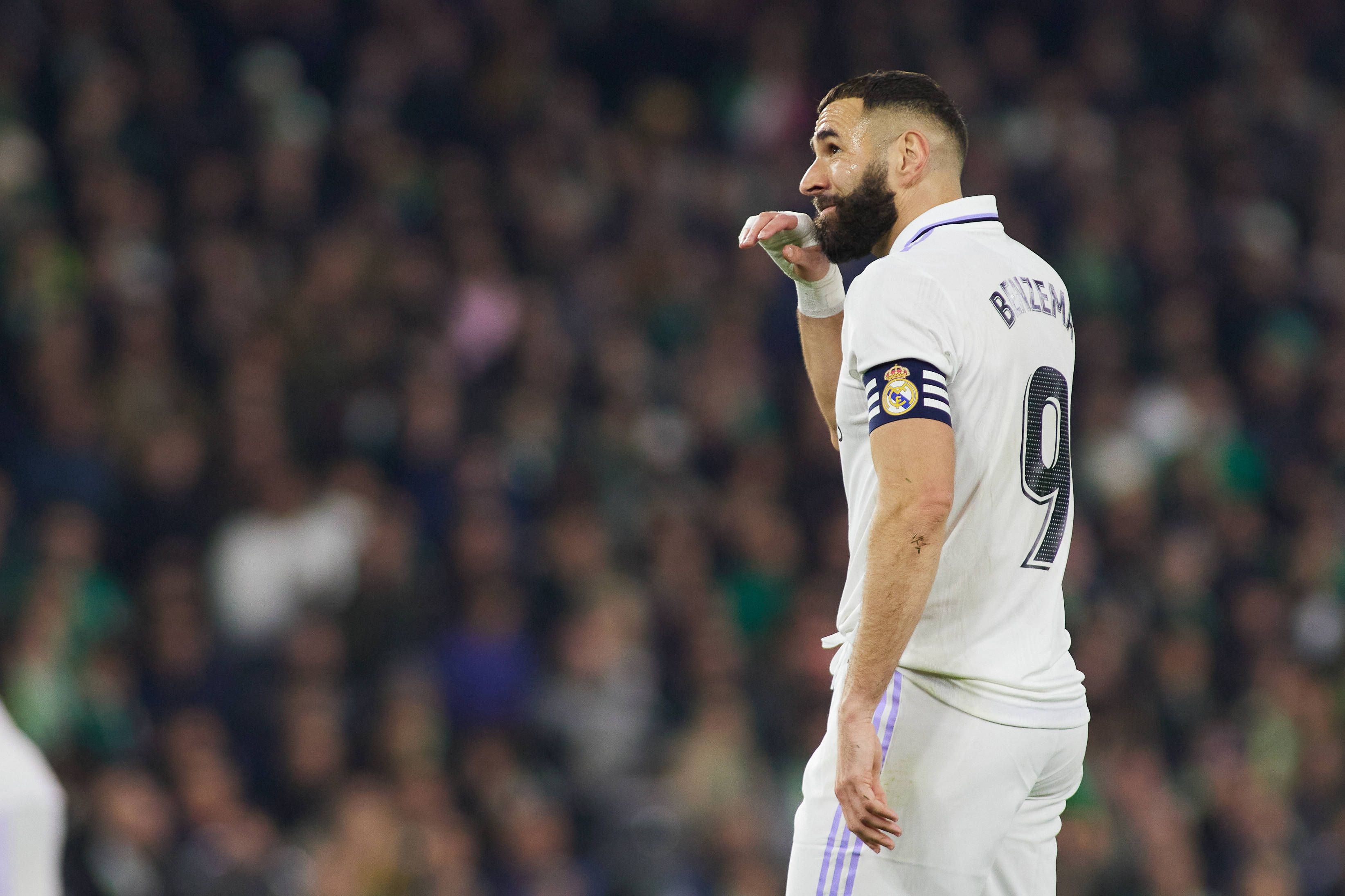 Real-Star Karim Benzema geht gegen Betis Sevilla leer aus.