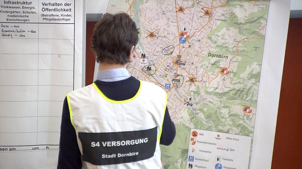 Während der Übung waren rund 80 Personen im Einsatz, verschiedene Notfälle wurden erfolgreich simuliert.