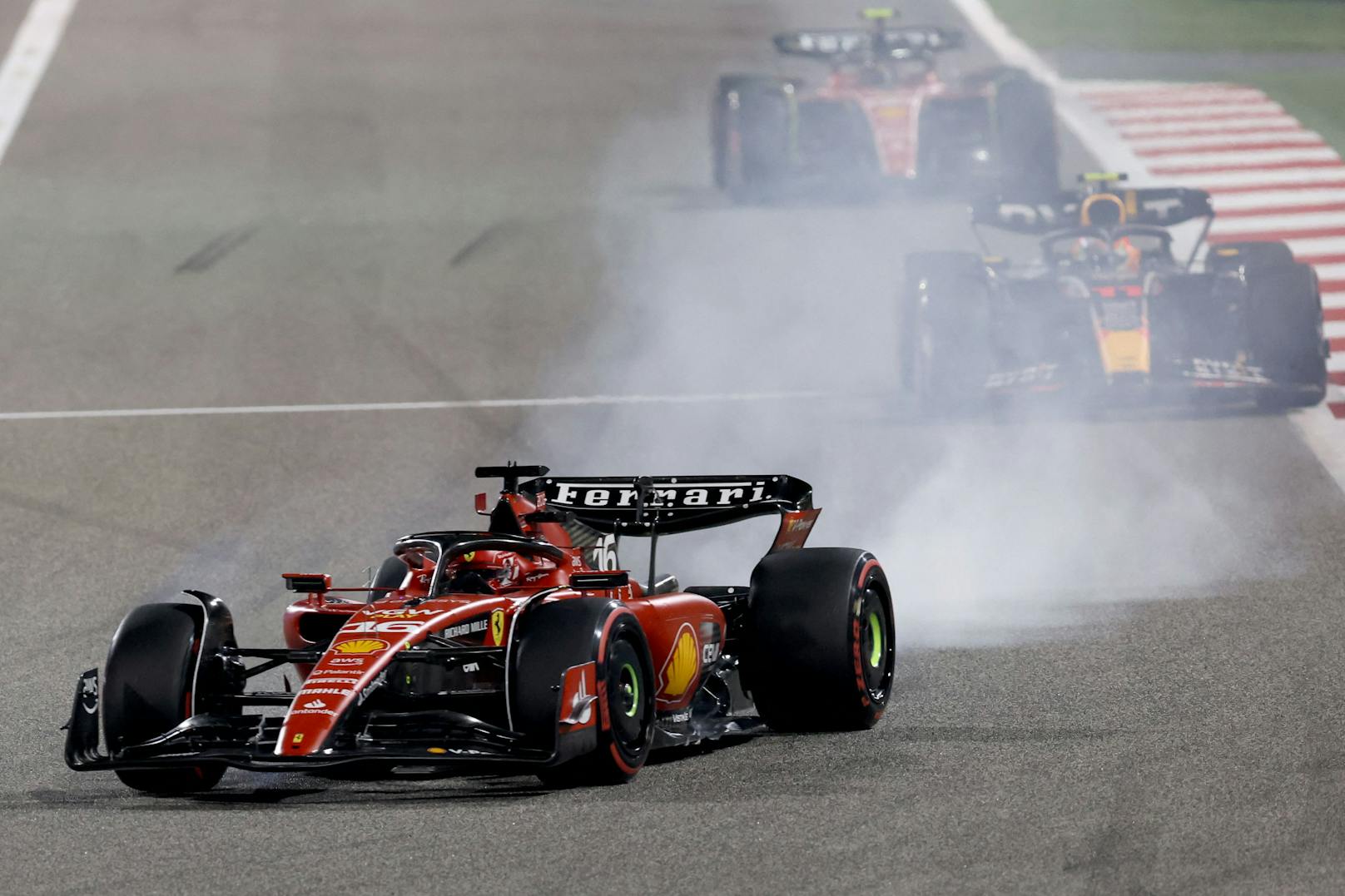 Ferrari-Star Charles Leclerc fällt in Bahrain aus.