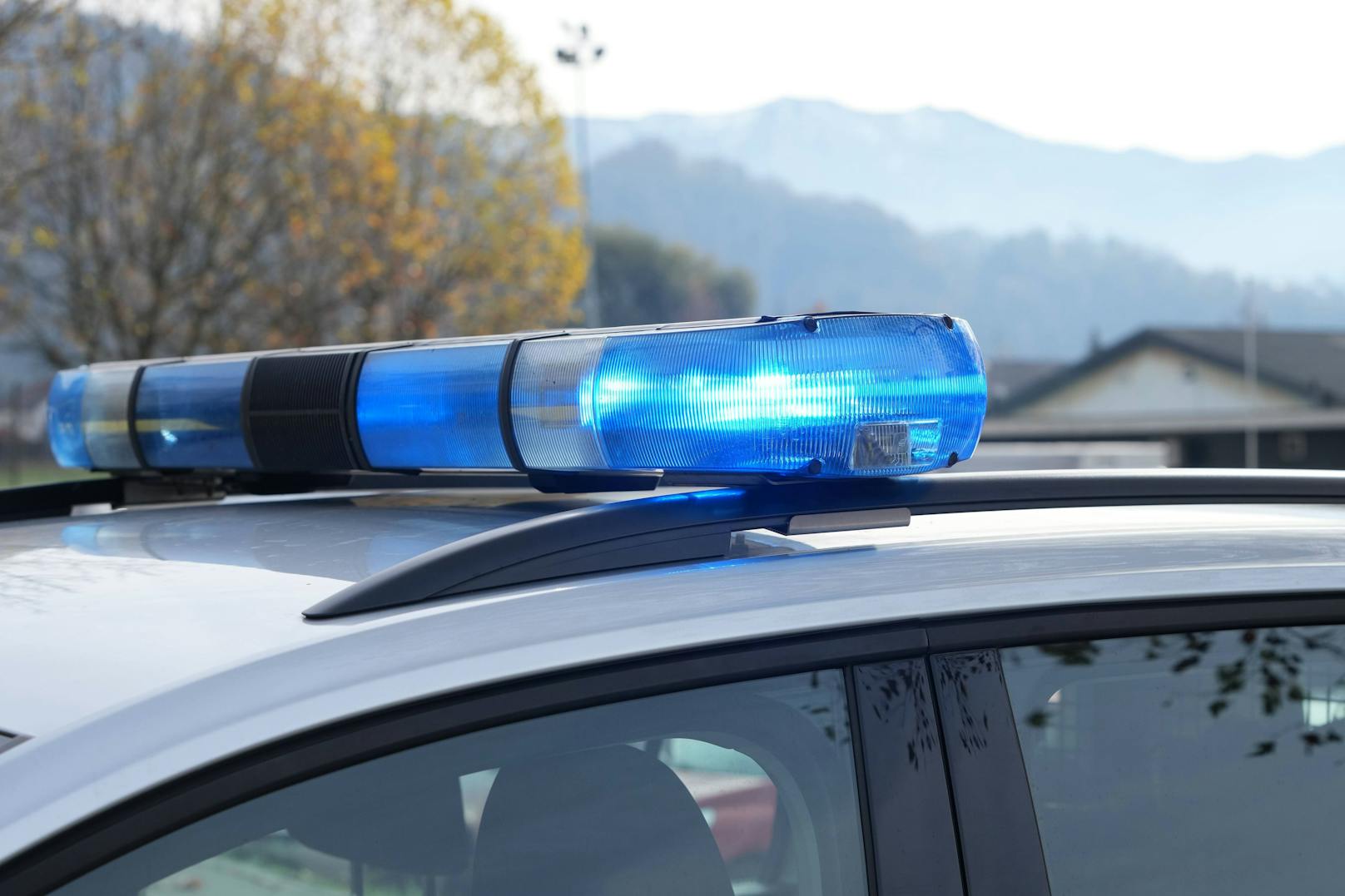 Eine Spielzeugwaffe löste in Kärnten einen Großeinsatz der Polizei aus. (Symbolbild)