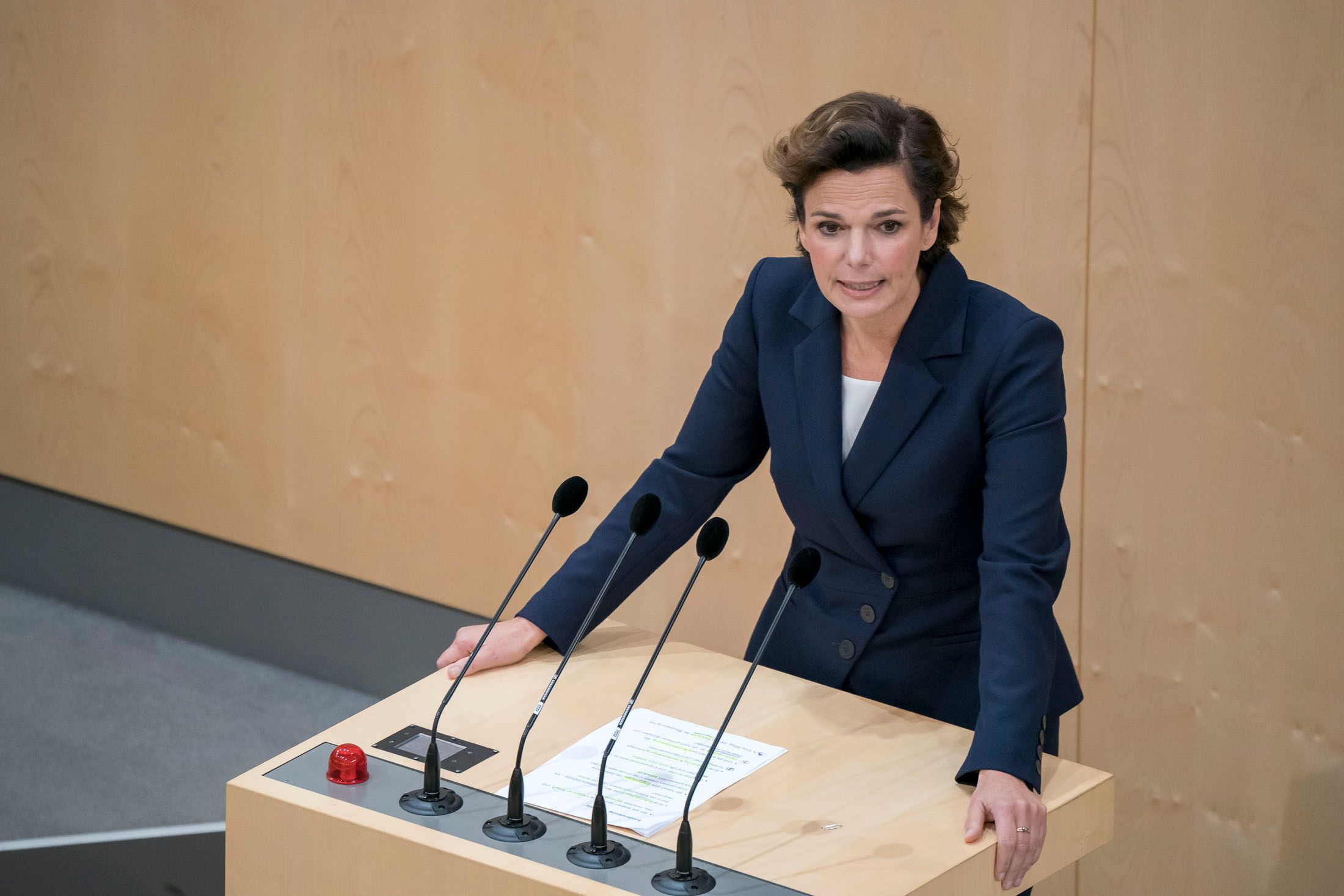 SPÖ-Chefin Pamela Rendi-Wagner schmerzt das Ergebnis der wahl, die SPÖ sieht sie aber als Nummer 1 bestätigt.