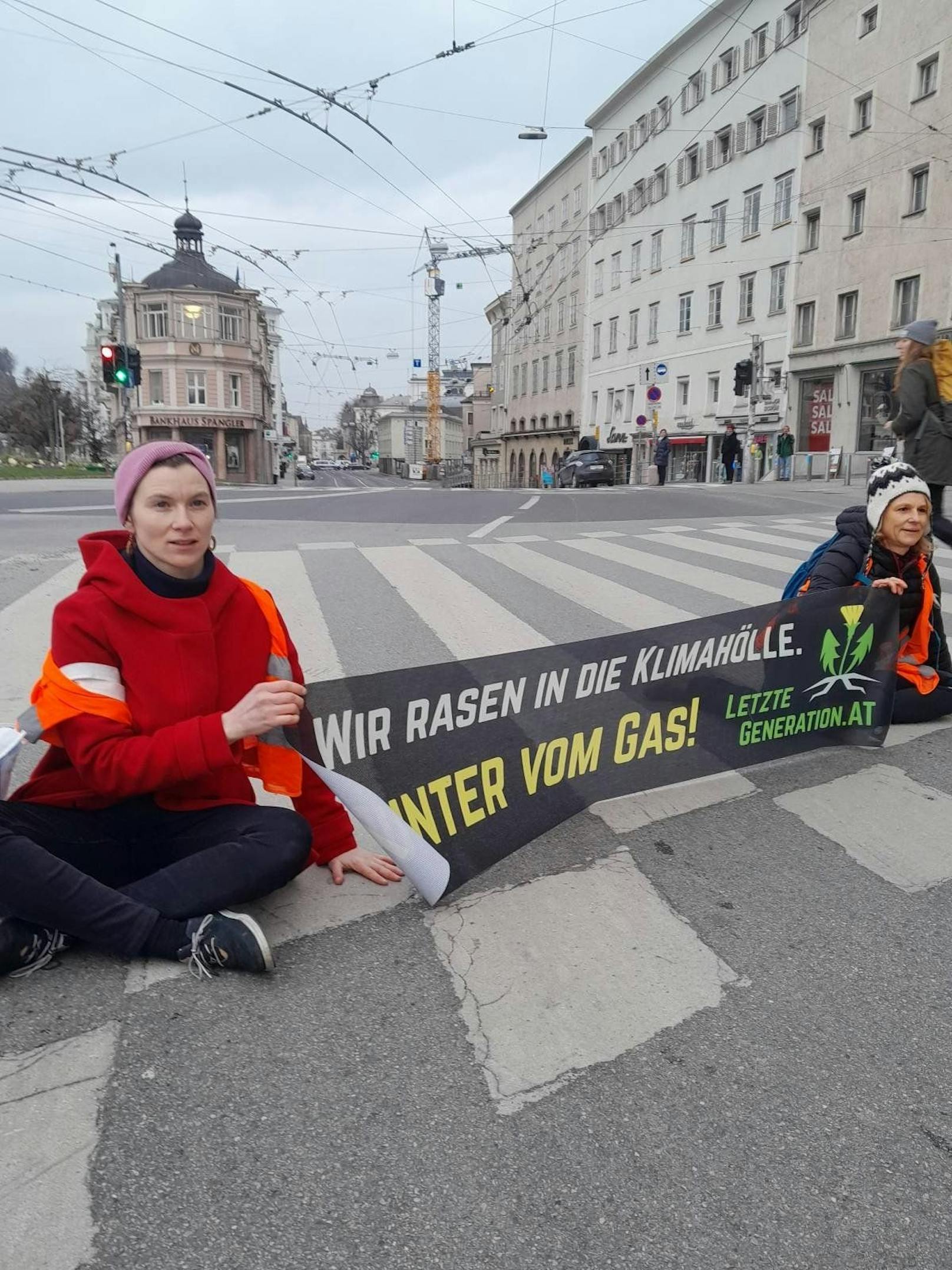 Protest-Aktion der Klima-Kleber am Montag in Salzburg.