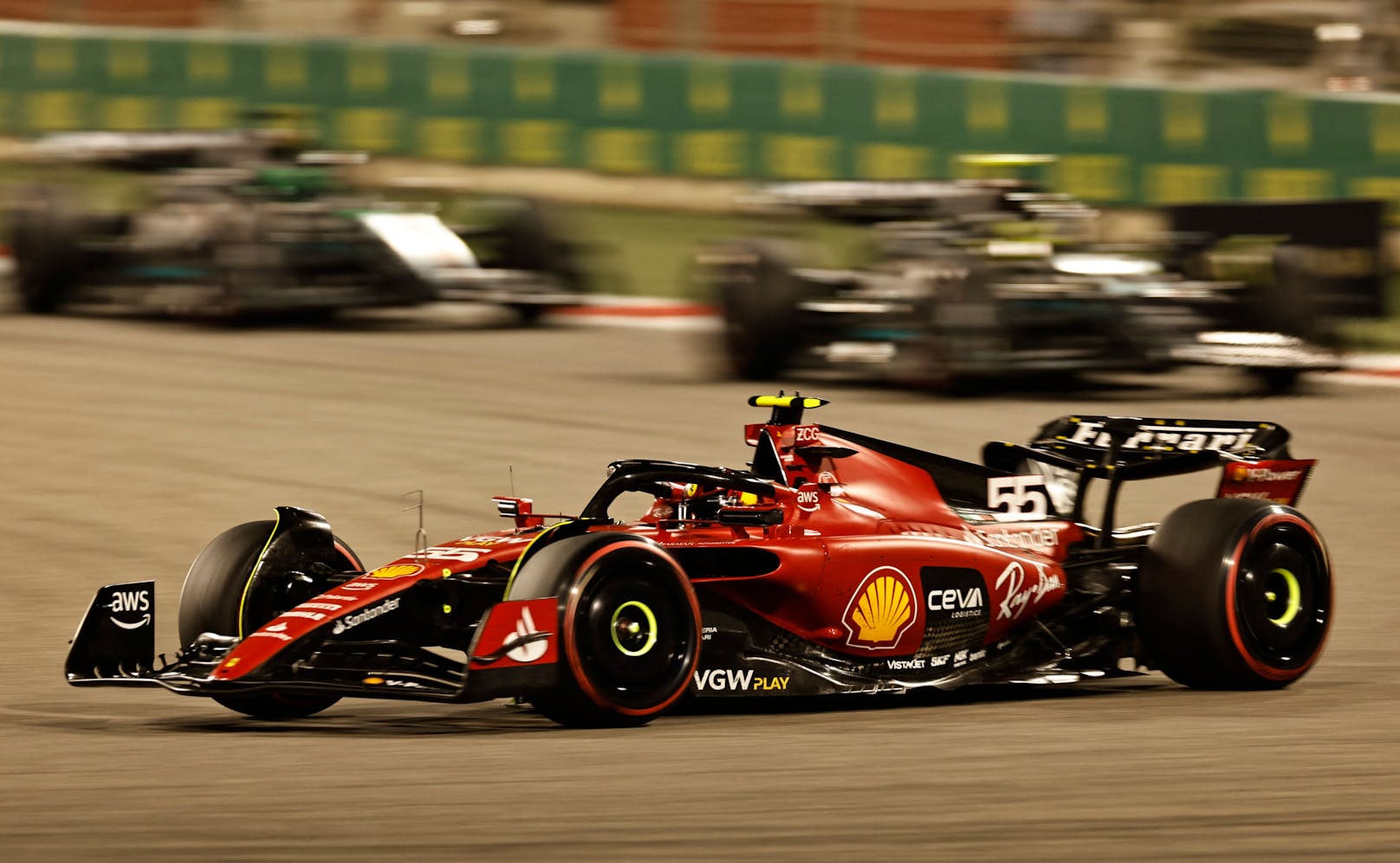 4. Carlos Sainz (Ferrari) - Note: 2. Carlos tat das, was für ihn im Ferrari möglich war – er machte keinen nennenswerten Fehler, managte die Reifen gut, und hielt Hamilton dahinter.