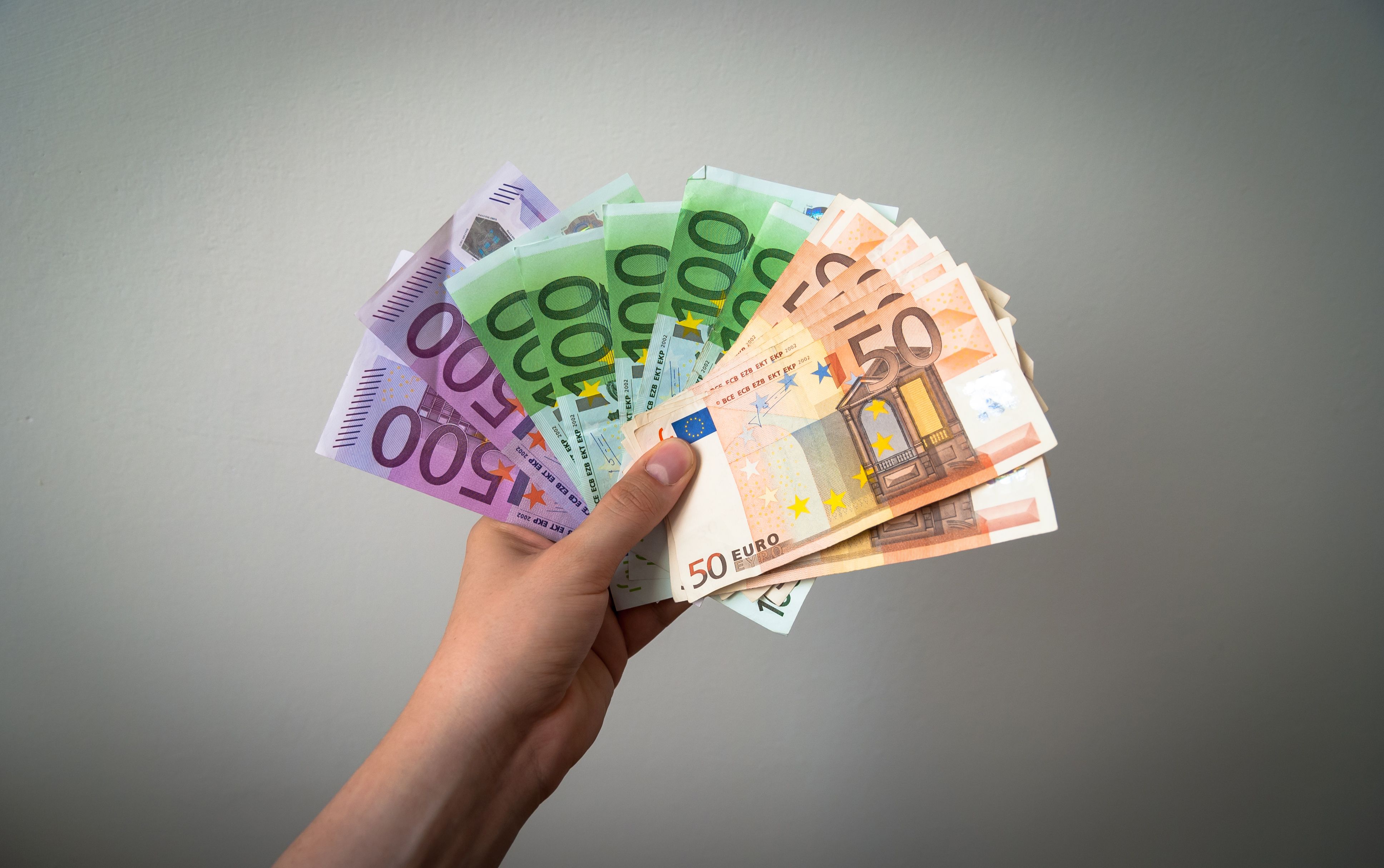 Über 700 Euro schauen im Schnitt für Jeden beim Steuerausgleich raus – doch Hunderttausende schenken das Geld dem Staat.