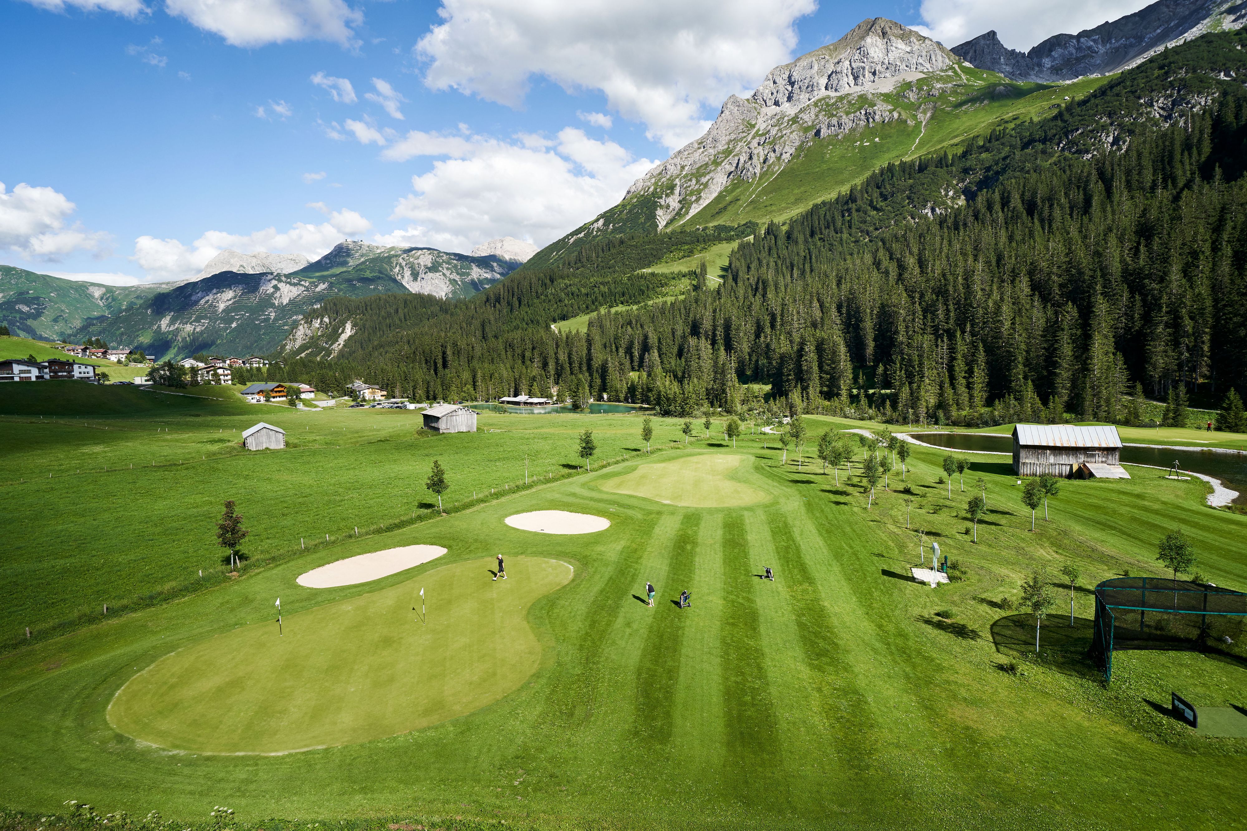 Berge, Teiche und Wälder beglücken das Golferherz auf dem höchsten Golfplatz Österreichs.&nbsp;