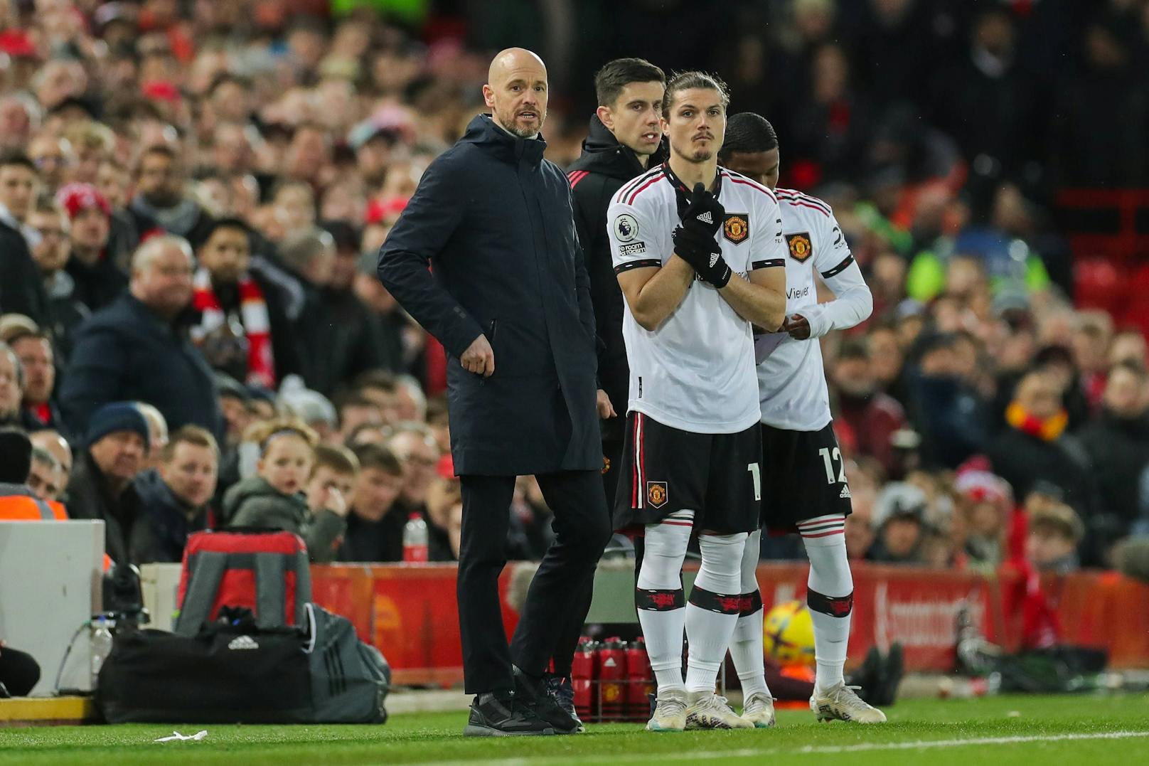 Manchester-United-Coach Erik ten Hag schickt Marcel Sabitzer und seine Teamkollegen zum Psychologen. 