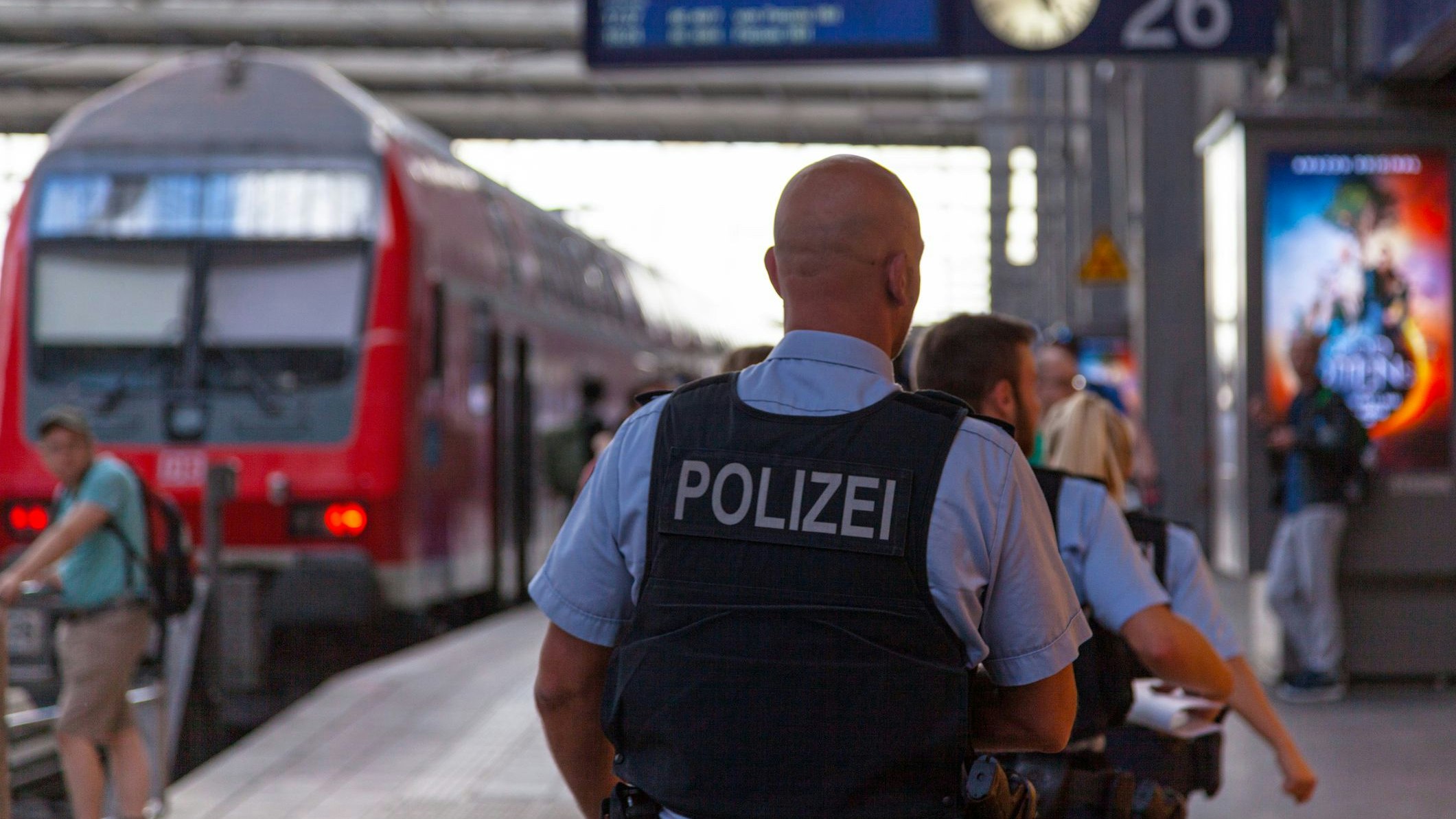 Die Polizei stellte das liebeshungrige Pärchen zur Rede.