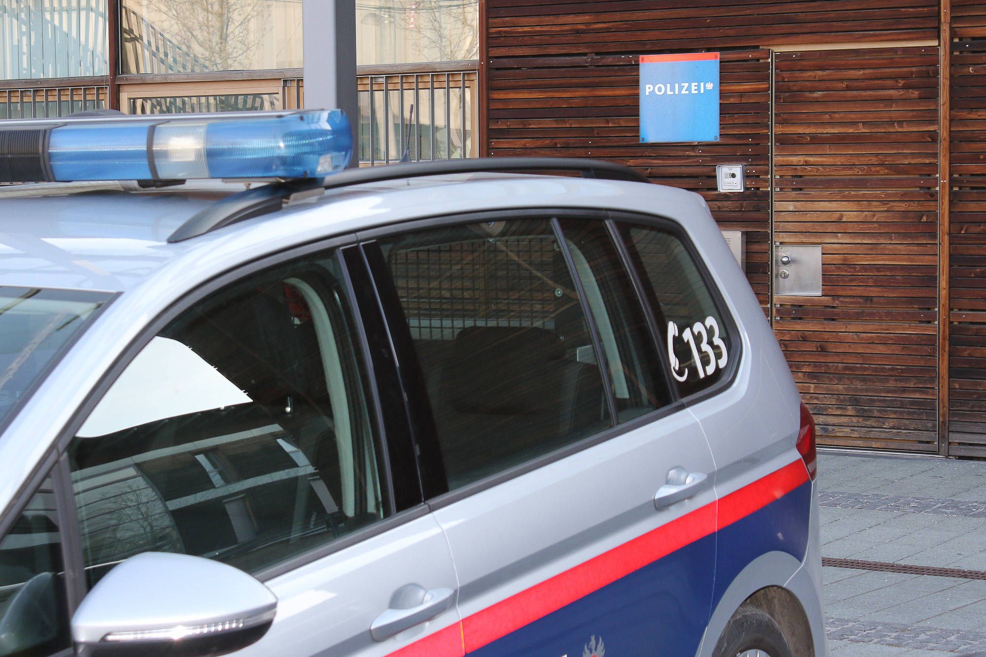 Nach dem Tod der 62-Jährigen ermittelt die Polizei weiterhin wegen Mordverdacht.