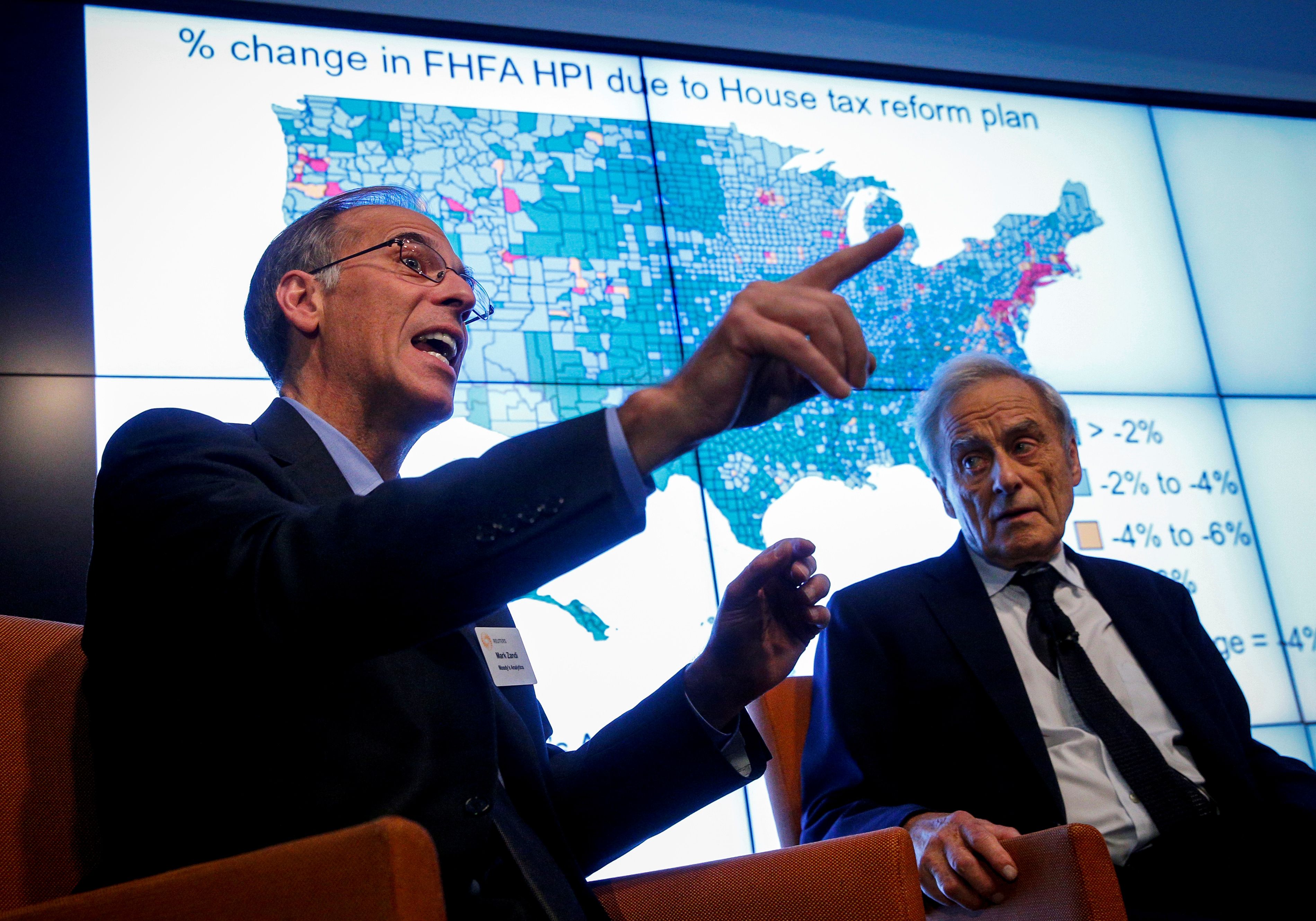 Wirtschaftsanalyst Mark Zandi  sprach vor einem Senatsausschuss und schilderte die Szenarien, die bei Erreichen der Schuldenobergrenze zu erwarten sind. (Archivbild) 