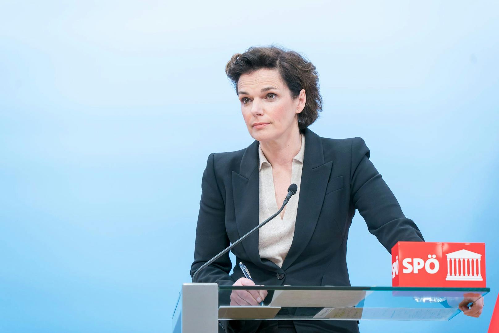 Peinliche Panne! ORF macht Rendi wieder zur SPÖ-Chefin