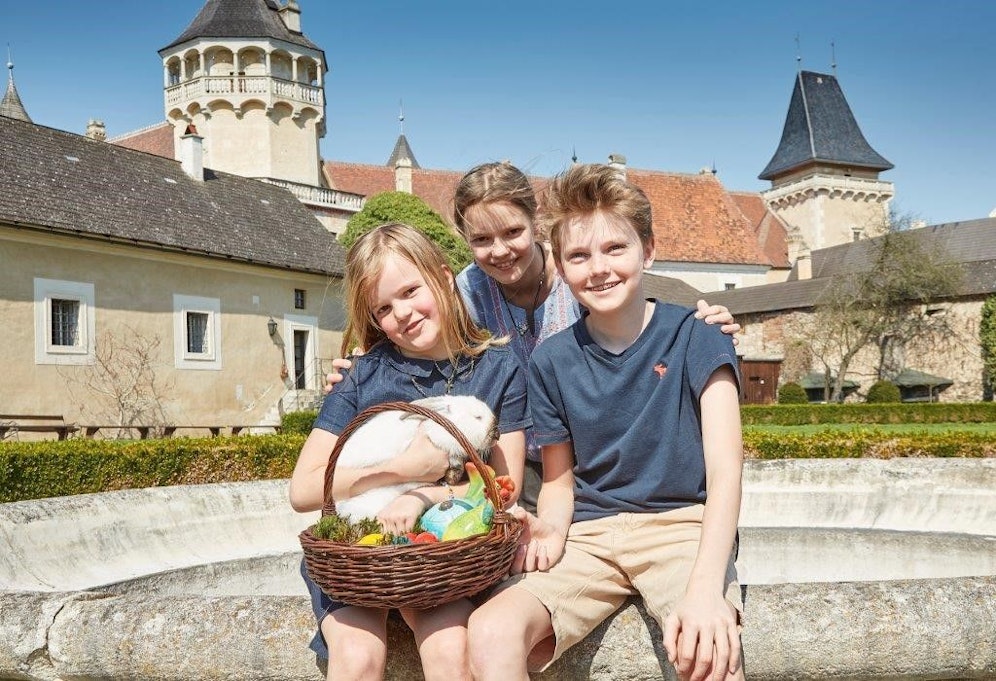 Kunsthandwerk, Kulinarik und ein Streichelzoo – der Ostermarkt auf der Rosenburg steht in den Startlöchern.