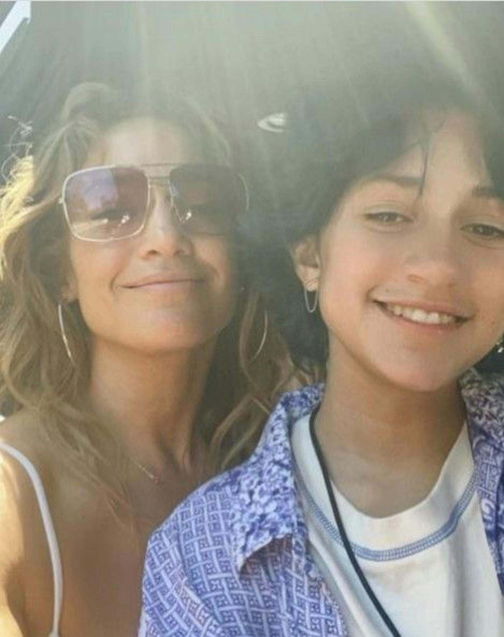 Jennifer Lopez teilt immer wieder Selfies mit ihren Kindern. Hier mit Emme Muniz.