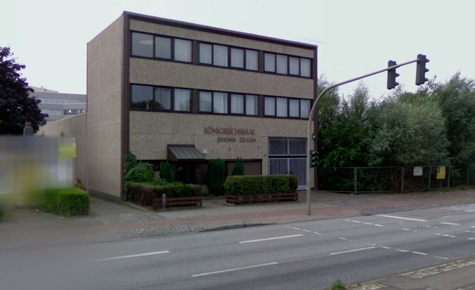 In diesem Königreichssaal der Zeugen Jehovas im Stadtteil&nbsp;Groß Borstel befindet sich der Tatort.