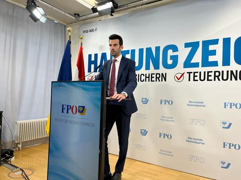 Weil die Verhandlungen zwischen ÖVP und SPÖ in NÖ zäh sind,...