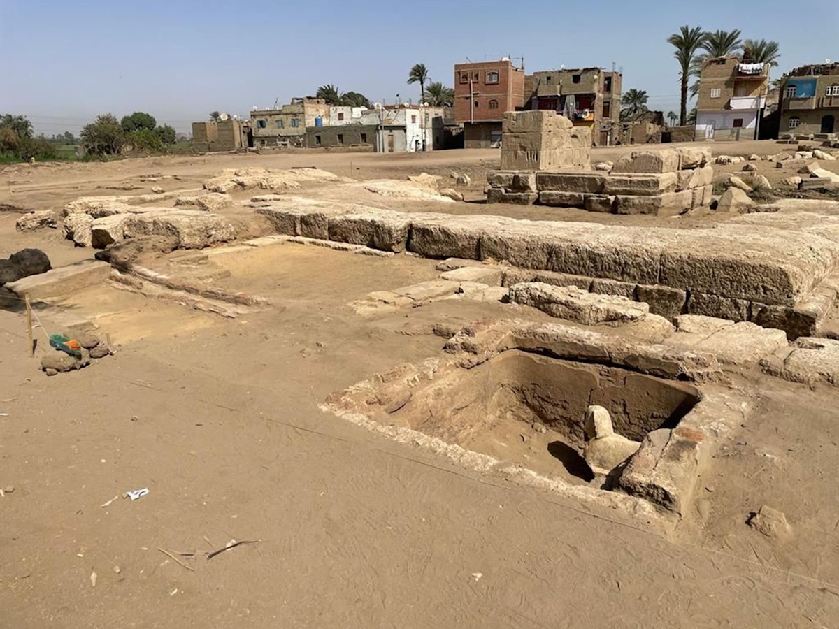 Download von www.picturedesk.com am 09.03.2023 (14:28).  (230306) -- QENA (EGYPT), March 6, 2023 (Xinhua) -- The undated photo shows a scene of the archaeological excavation work in Qena province, southern Egypt. An Egyptian archaeological mission unveiled a lime-stone sphinx and a stele that dated back to the Roman era in Qena province, the country's Antiquity Ministry said in a statement on Monday. (Egyptian Ministry of Tourism and Antiquities/Handout via Xinhua).Xinhua News Agency / eyevine :...http://. - 20230307_PD1866 - Rechteinfo: Rights Managed (RM)