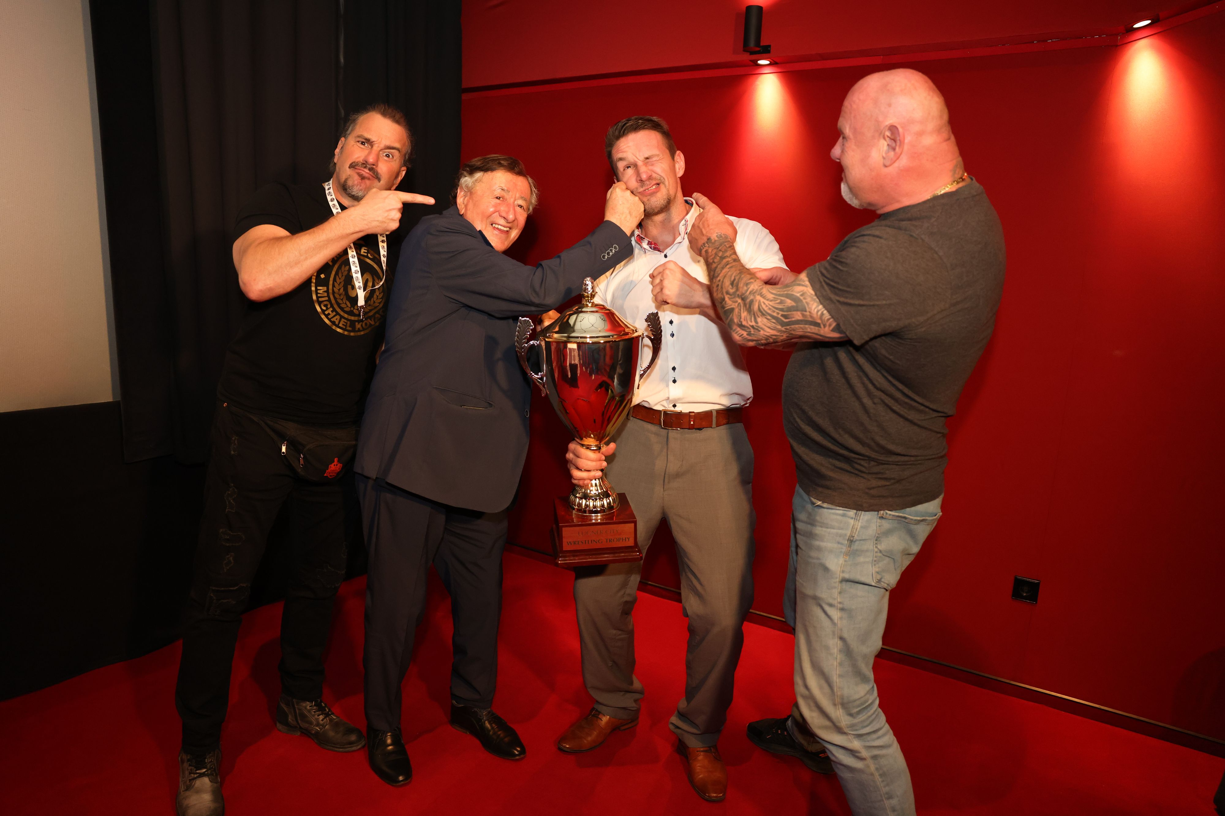 Richard Lugner mit Michael Kovac, Peter White und Franz Schlederer