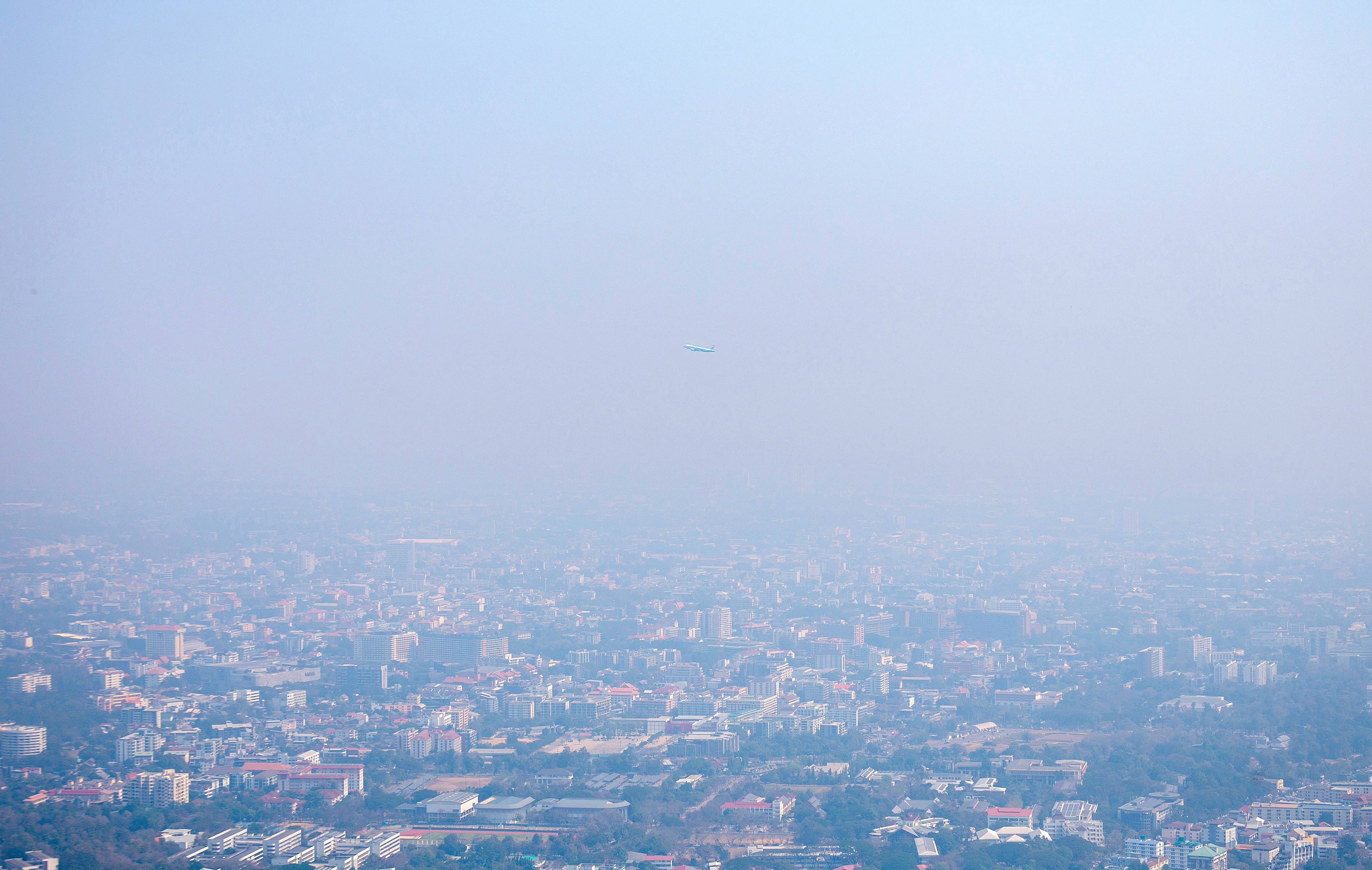 Der Smog in Thailand verursacht bei immer mehr Menschen gesundheitliche Probleme. 