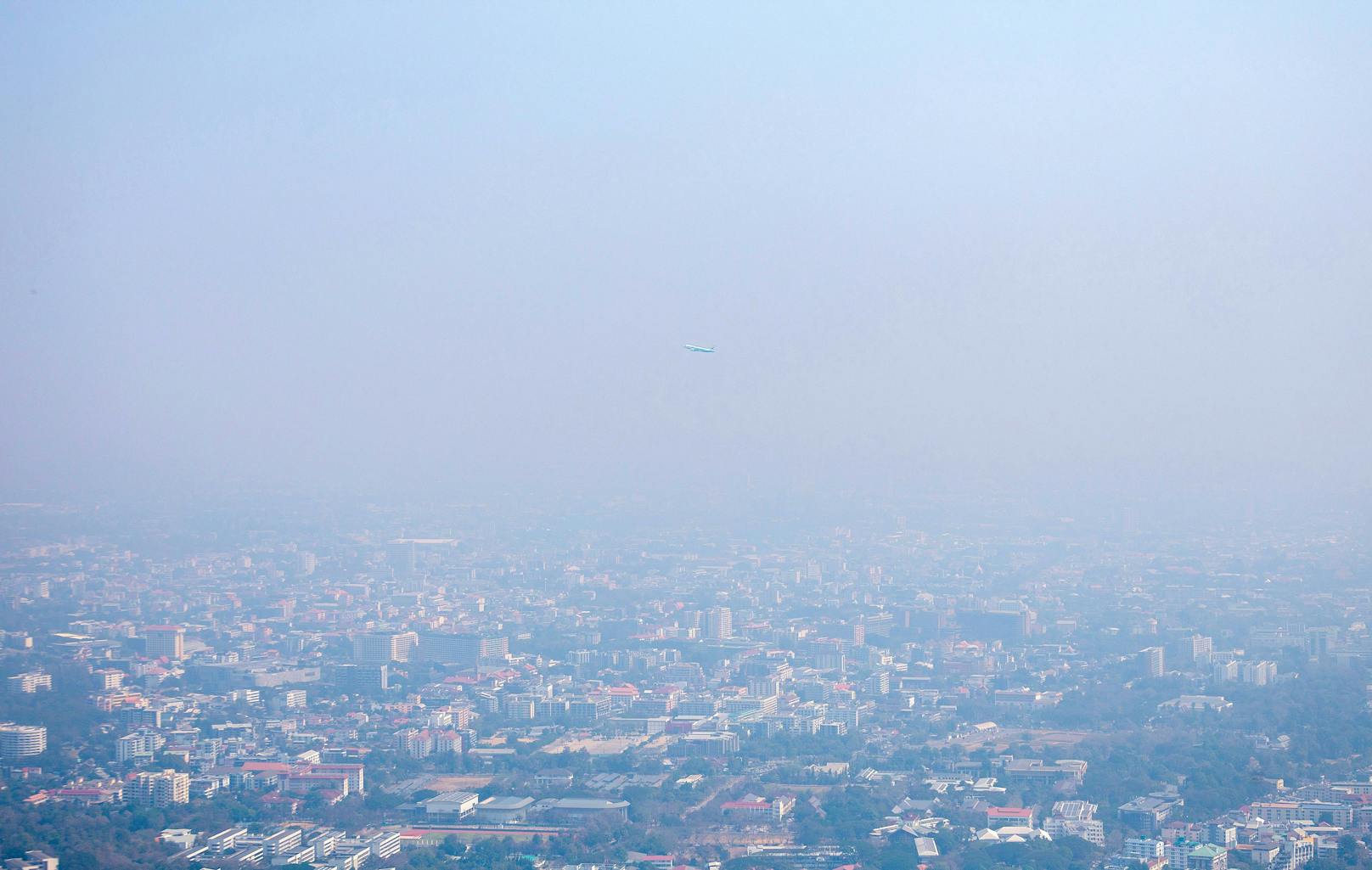 Der Smog in Thailand verursacht bei immer mehr Menschen gesundheitliche Probleme. 