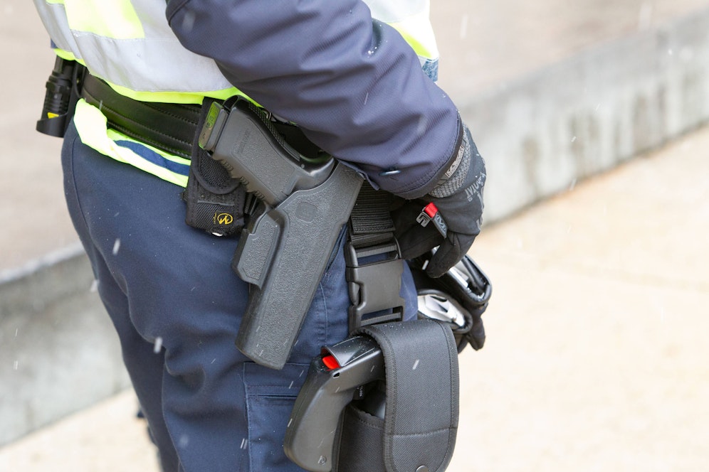 Die Tiroler Polizei konnte den Mann nur durch einen Warnschuss stoppen.