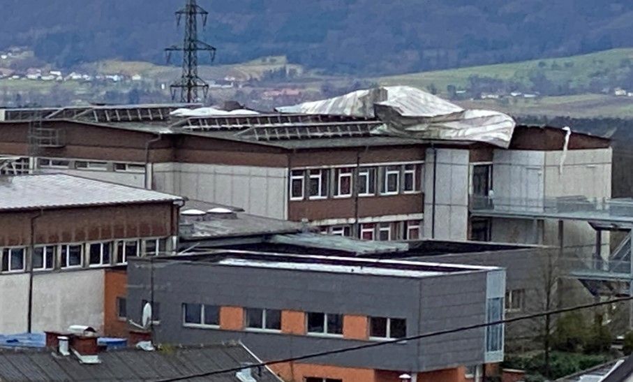 In St. Martin im Mühlkreis wurde die Mittelschule schwer beschädigt.