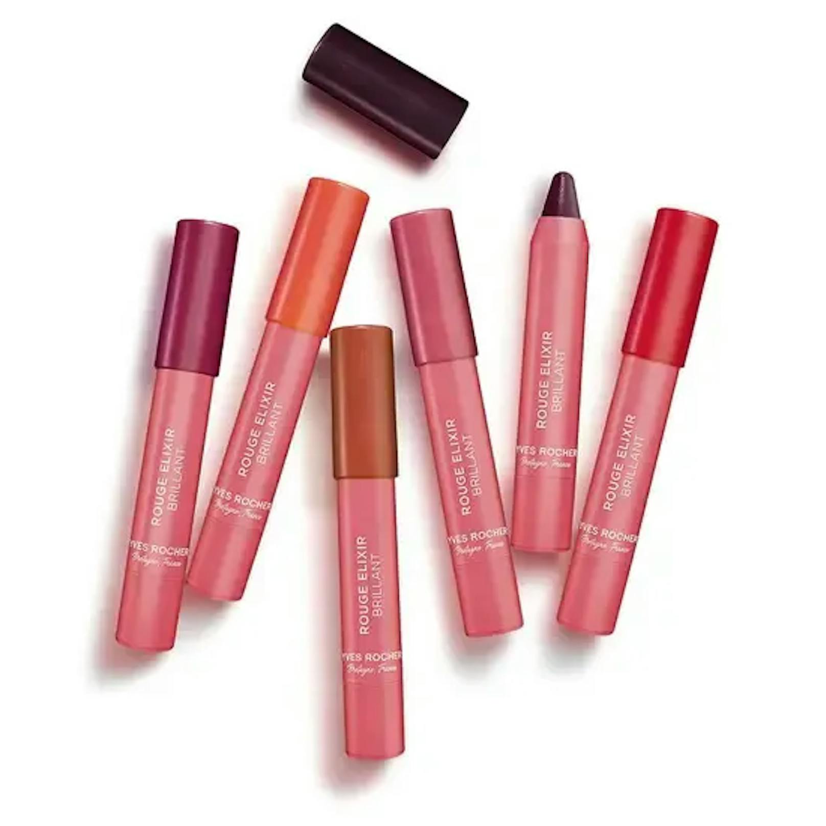 Der Rouge Elixir Farbglanz von Yves Rocher ist von der nachhaltigeren Sorte. Dieser sorgt ebenfalls dafür, dass deine Lippen schön glänzen und eine schöne Farbe tragen.