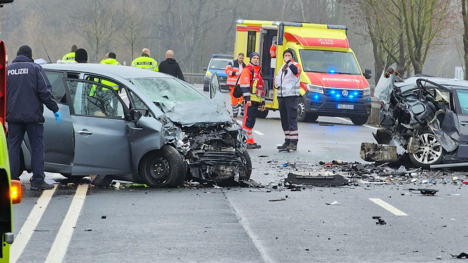 Am Vormittag des 9. März 2023 kam es auf der B87 bei Eilenburg, Sachsen, zu einem tödlichen Massen-Crash.