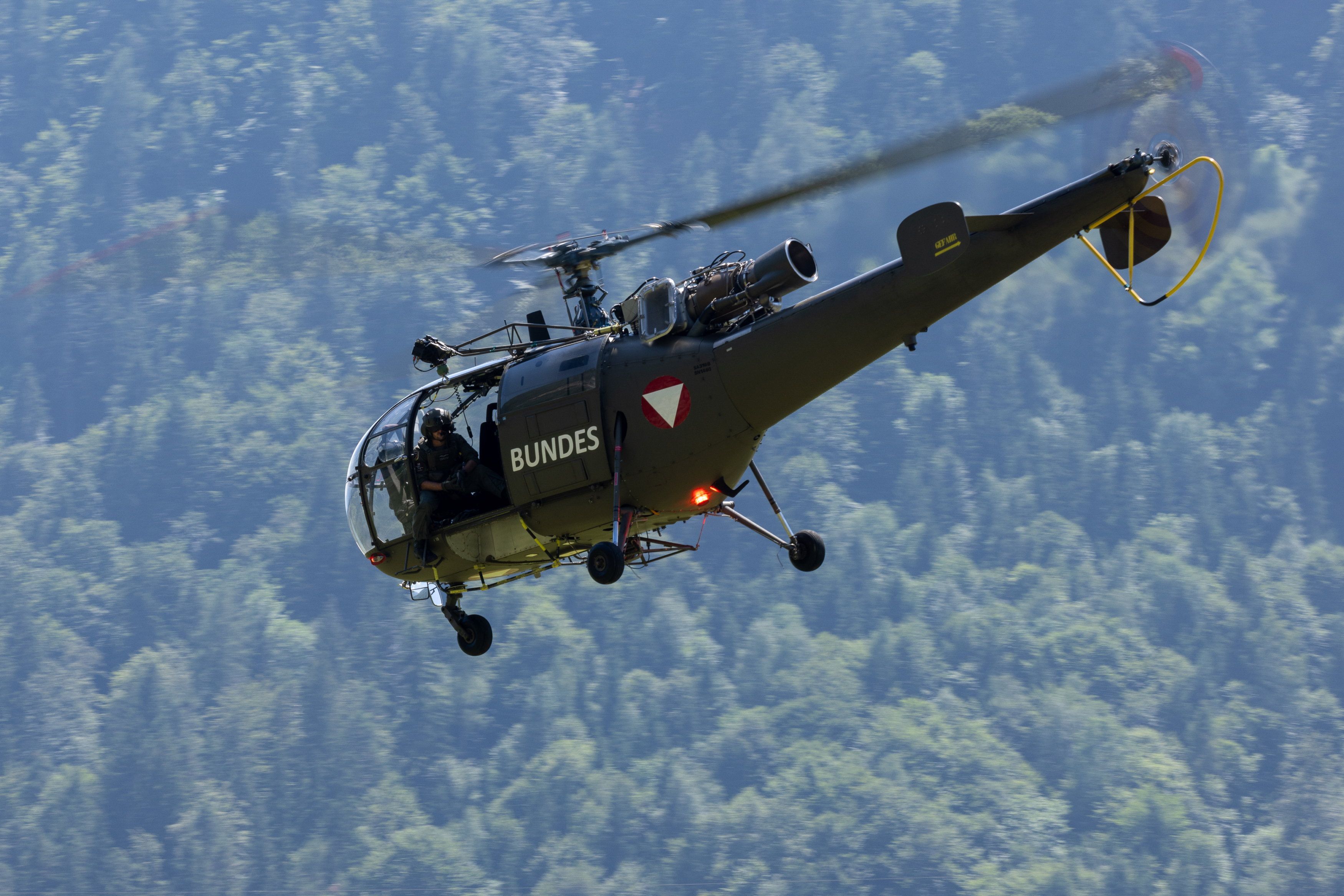 Hubschrauber-Piloten des Bundesheeres im Einsatz.