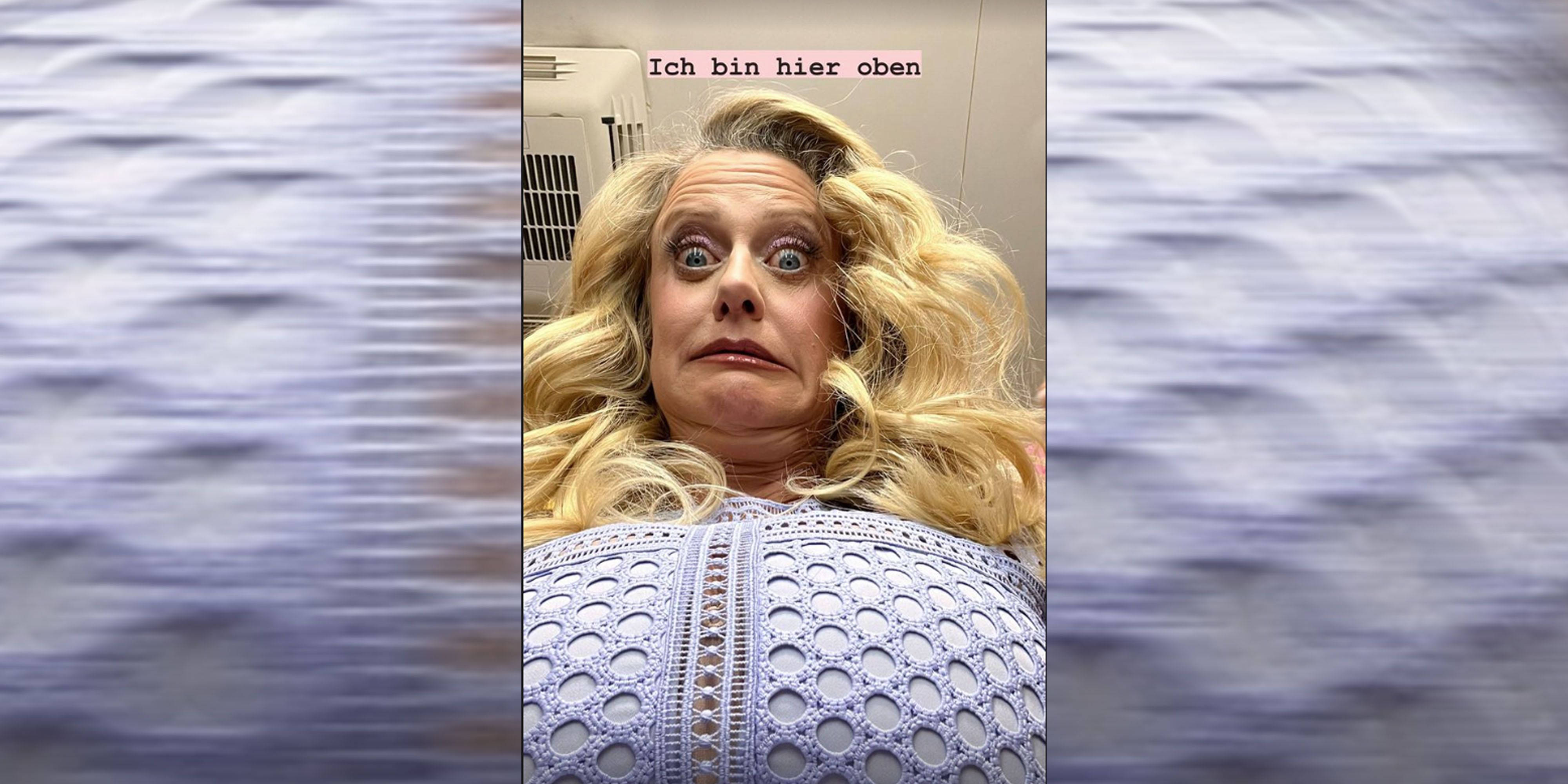 Barbara Schöneberger geizt nicht mir ihren Reizen.