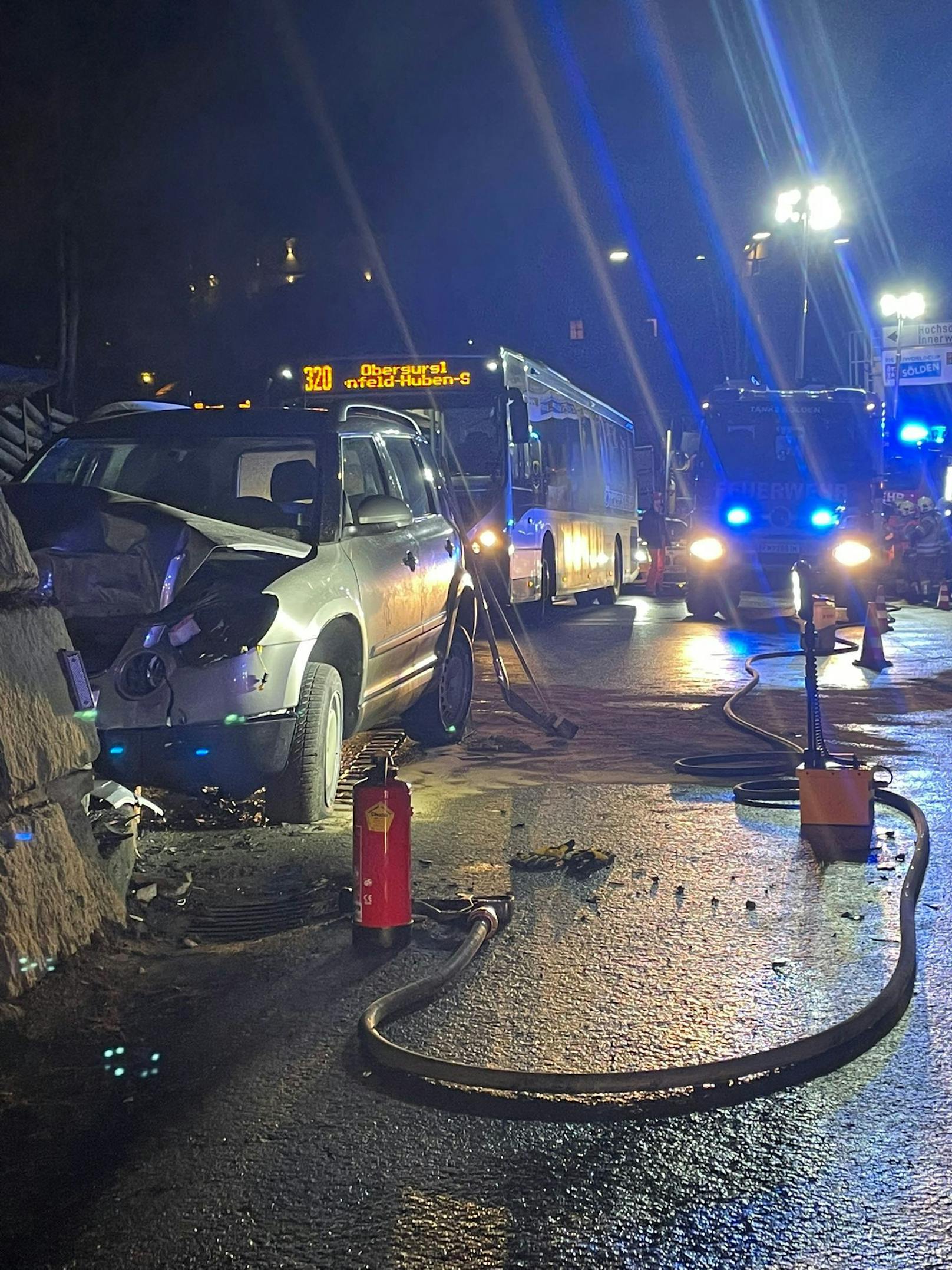 Auch in Sölden kam es zu einem schweren Verkehrsunfall. 
