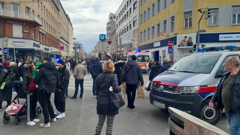 Die Wiener Polizei sowie die Rettung befanden sich im Einsatz.