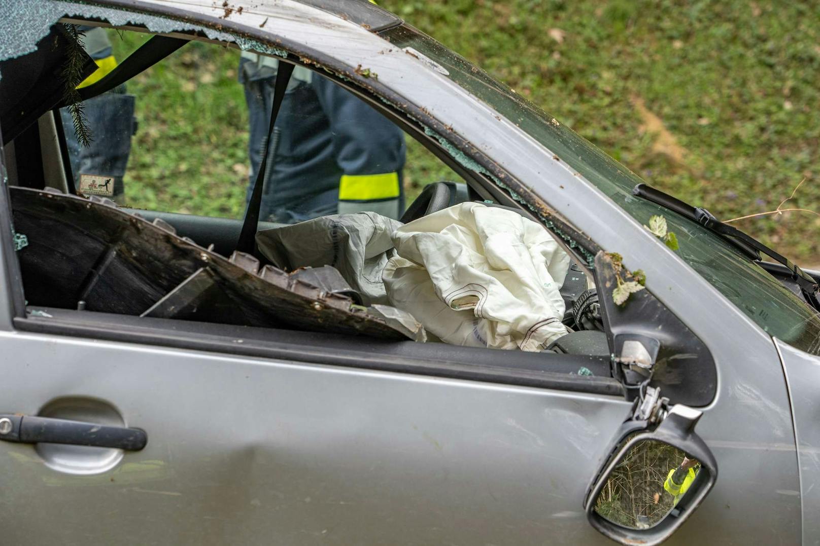 Fahrzeugüberschlag: Spektakulärer Unfall im Bezirk Melk