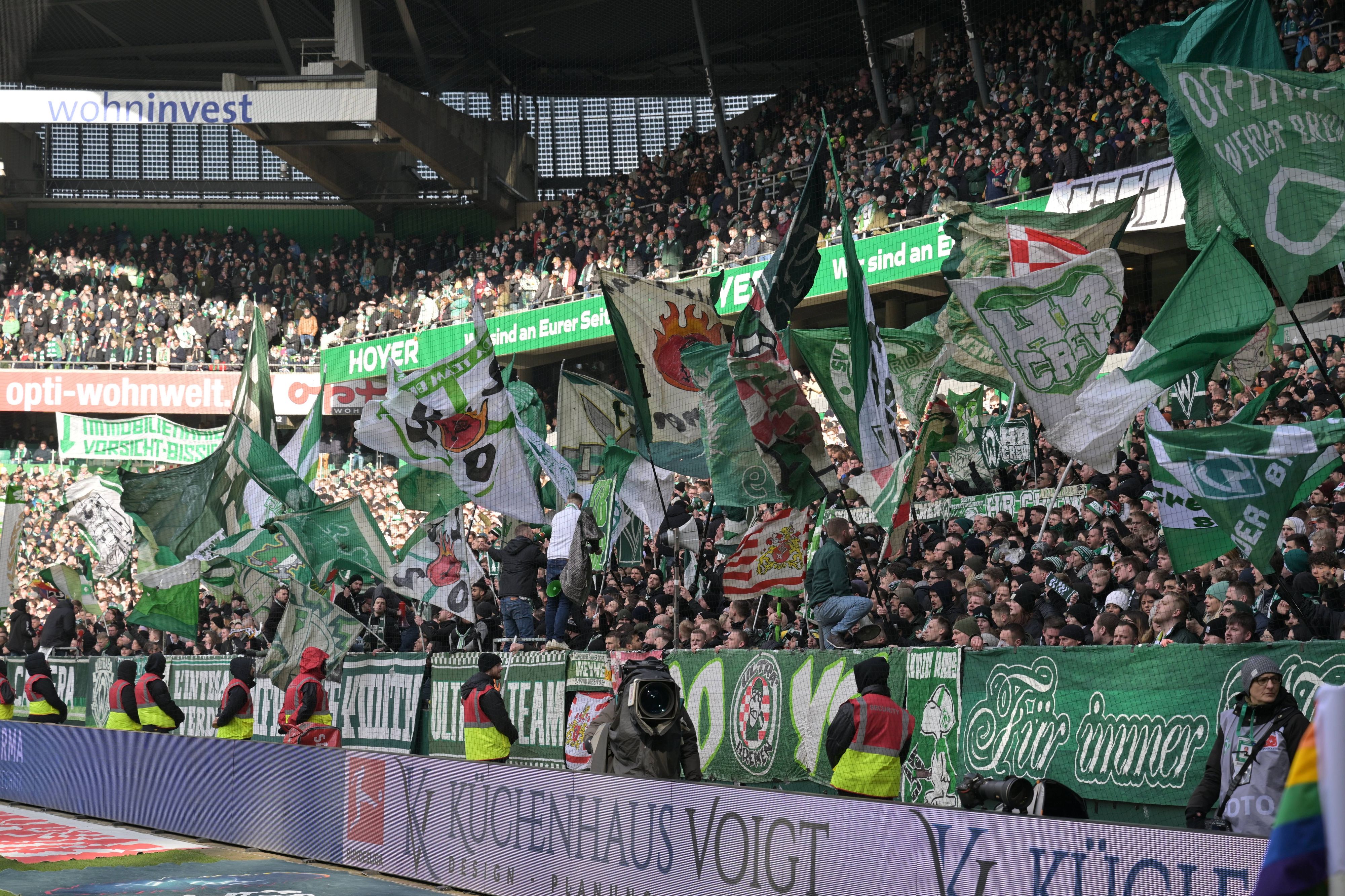 Werder Bremen warnt seine Fans vor K.o.-Tropfen in der Ostkurve.