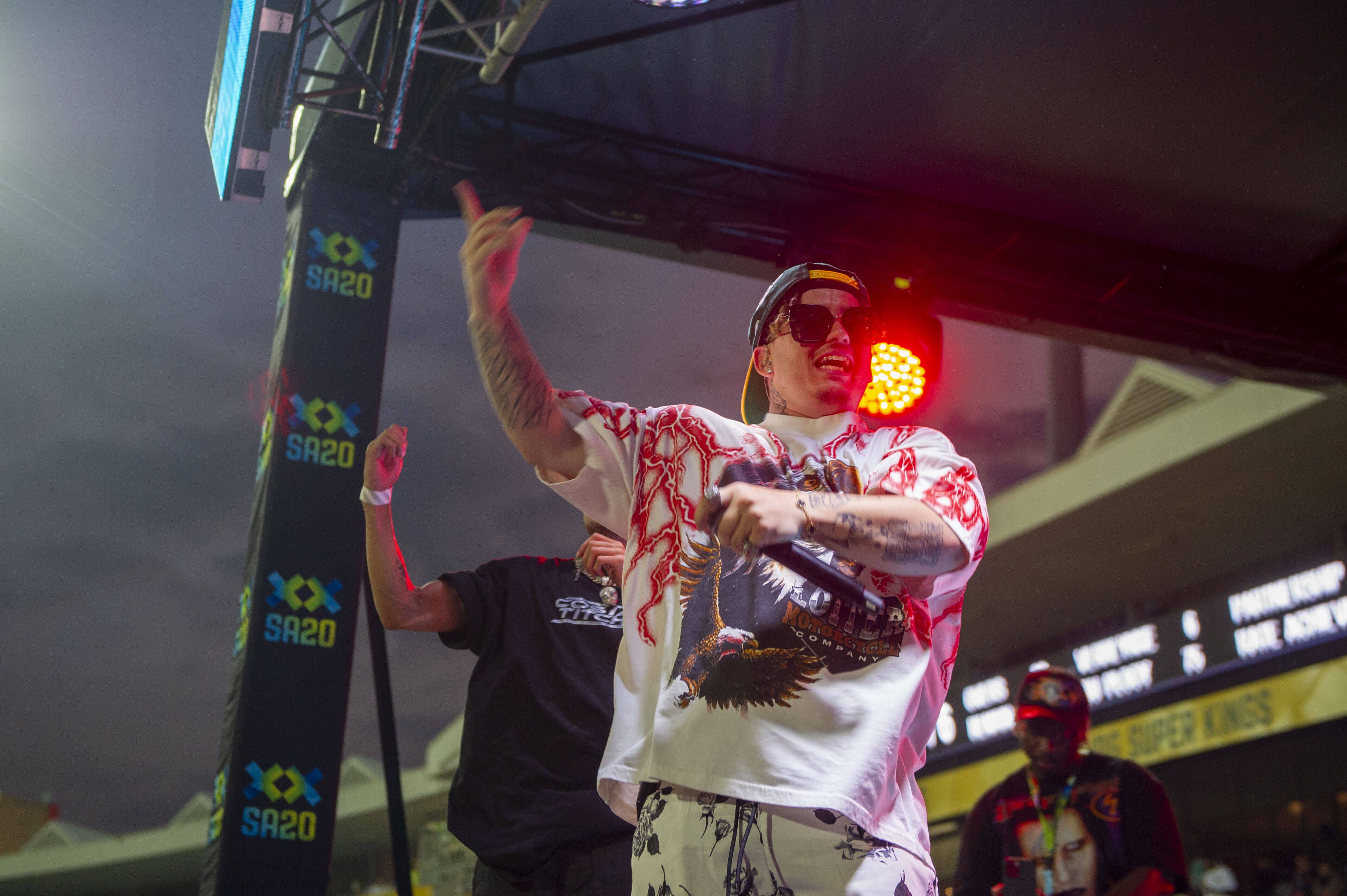 Große Trauer um <strong>Costa Titch</strong>: Der Rapper ist während eines Konzerts zusammengebrochen. Die Todesursache ist unbekannt.