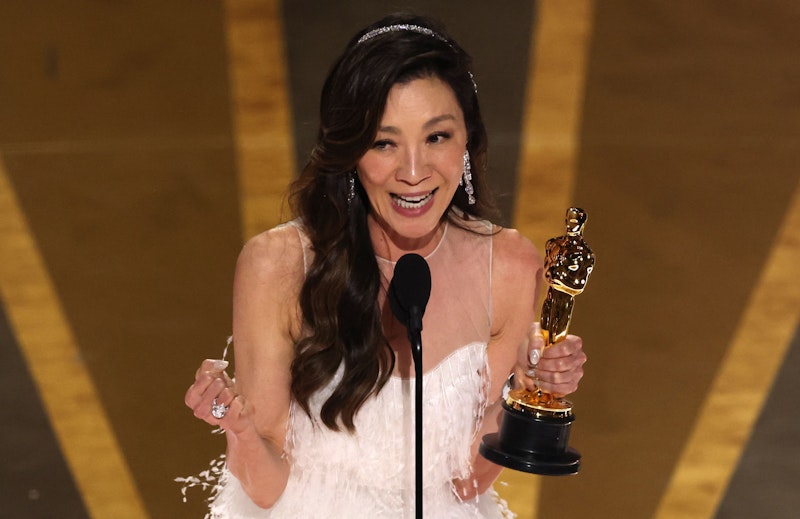 Michelle Yeoh wurde zur "Besten Hauptdarstellerin" gekrönt. ("Everything Everywhere All at Once")