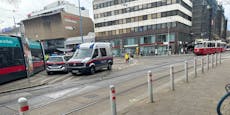 Wienerin läuft gegen Straßenbahn, muss ins Spital