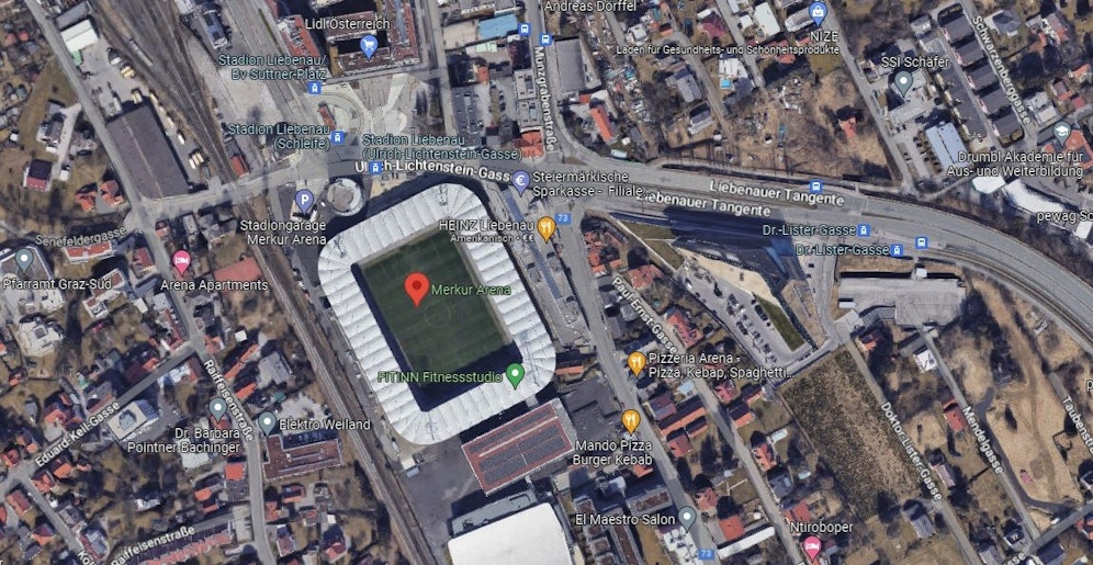 Vor dem Stadion Liebenau kam es zur Schlägerei. Der Angreifer flüchtete per Straßenbahn.