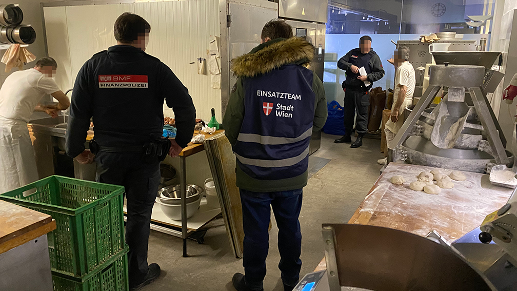 Stadt und Finanzpolizei kontrollierten Bäckereien in Wien.