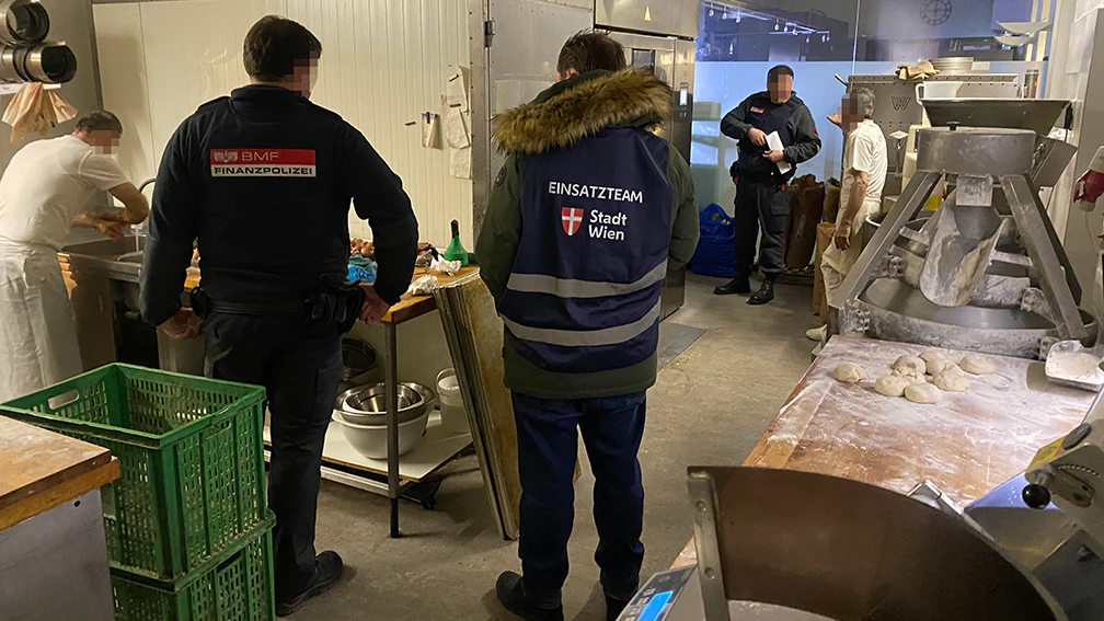 Stadt und Finanzpolizei kontrollierten Bäckereien in Wien.