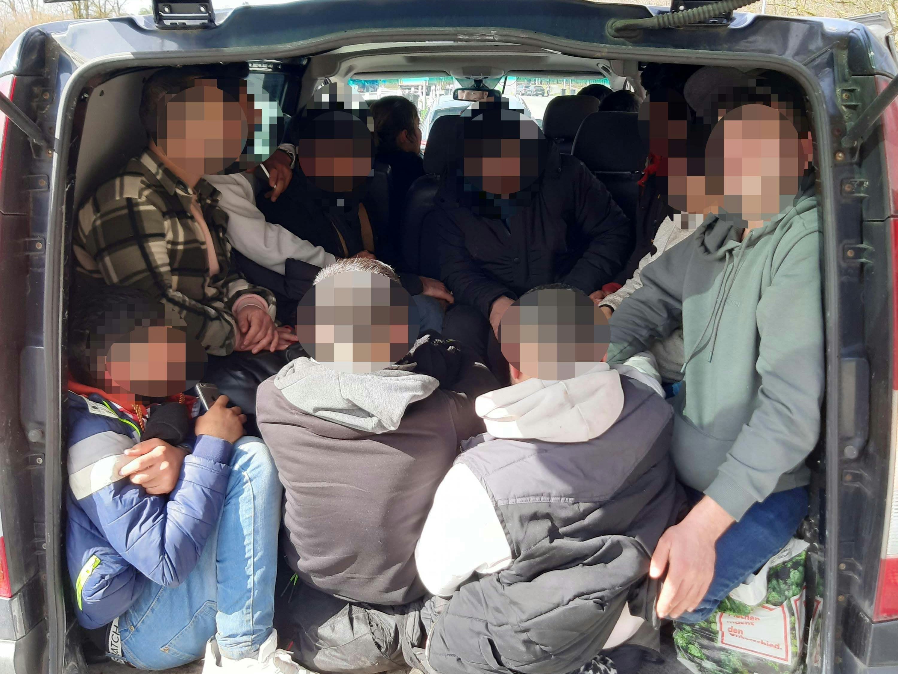 In Kirchdorf am Inn an der Grenze zu OÖ wurde der Schlepper gefasst.