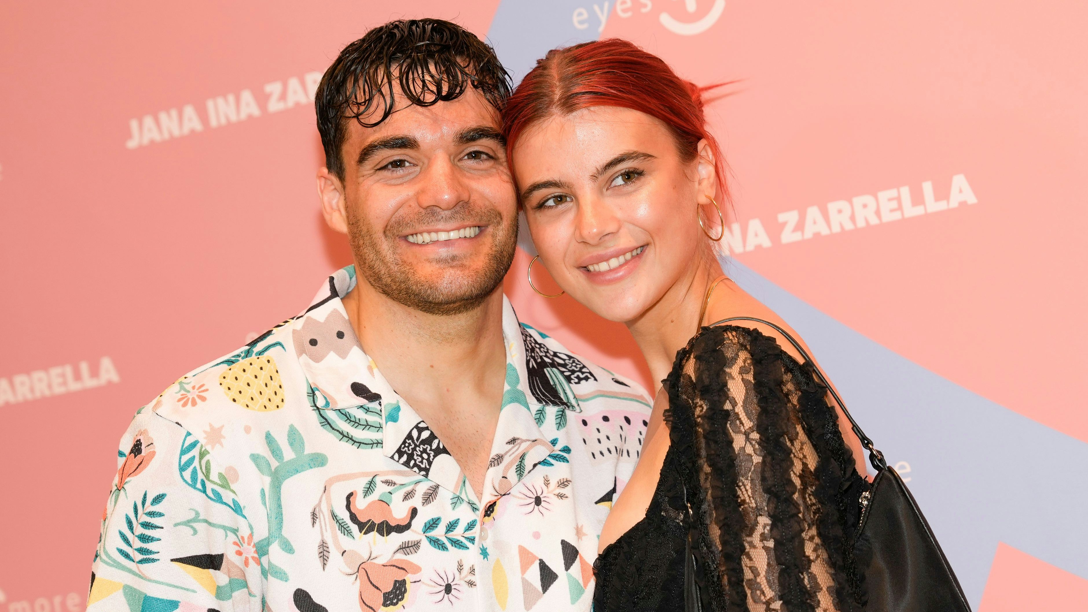 Download von www.picturedesk.com am 15.03.2023 (10:12).  ACT action_39685502 -- Stefano Zarrella mit seiner Freundin Romina Palm beim Jana Ina Zarrella x eyes + more Launch in Köln / 250822 . - 20220825_PD10020 - Rechteinfo: Rights Managed (RM)