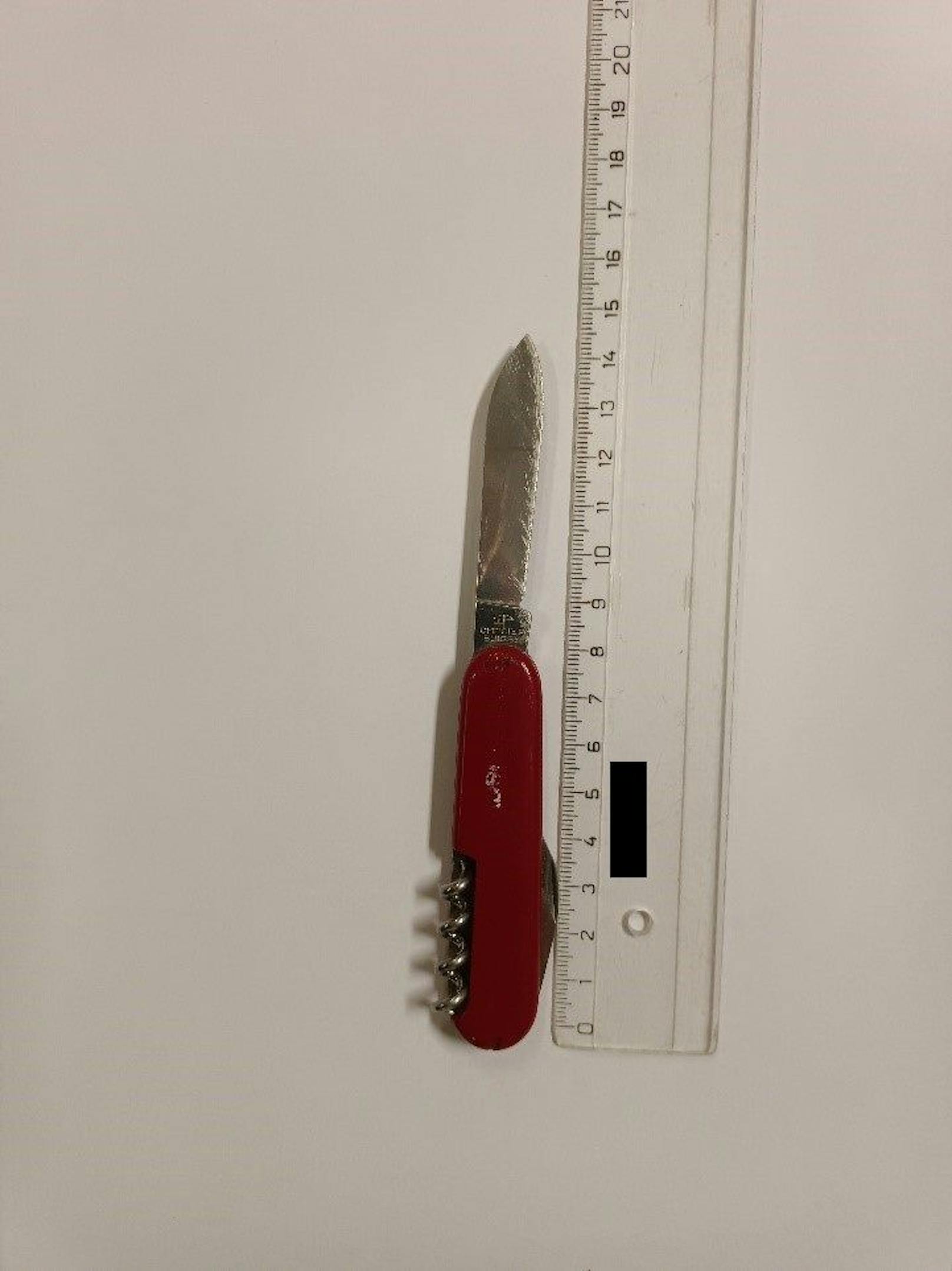Mit diesem Messer bedrohte der 25-Jährige den Mann mit dem Umbringen.