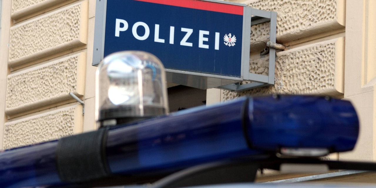 Polizei Großeinsatz In Graz — Einkaufszentrum Geräumt Heuteat 