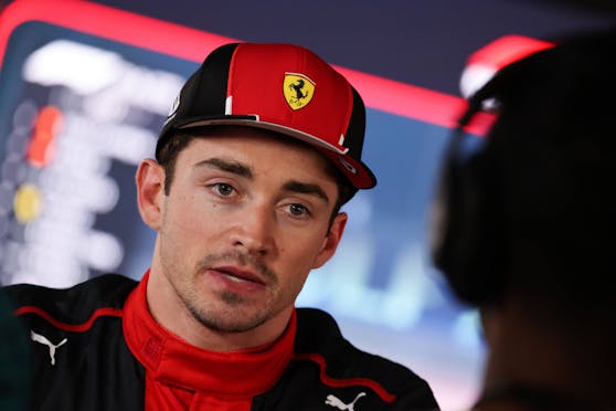 Ferrari-Star Charles Leclerc wird am Sonntag von weit hinten starten. 
