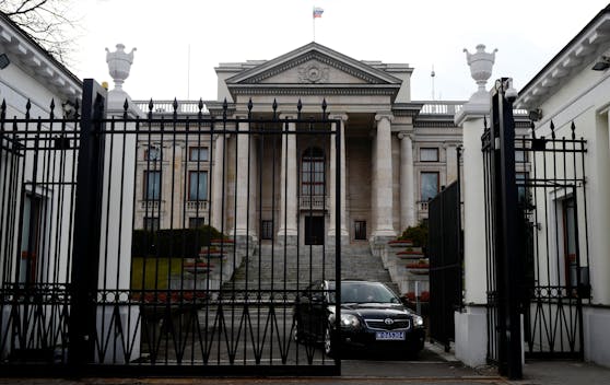 Die russische Botschaft in Warschau – angesichts der Enthüllungen gerät die russische Diplomatie nun in Erklärungsnot. 