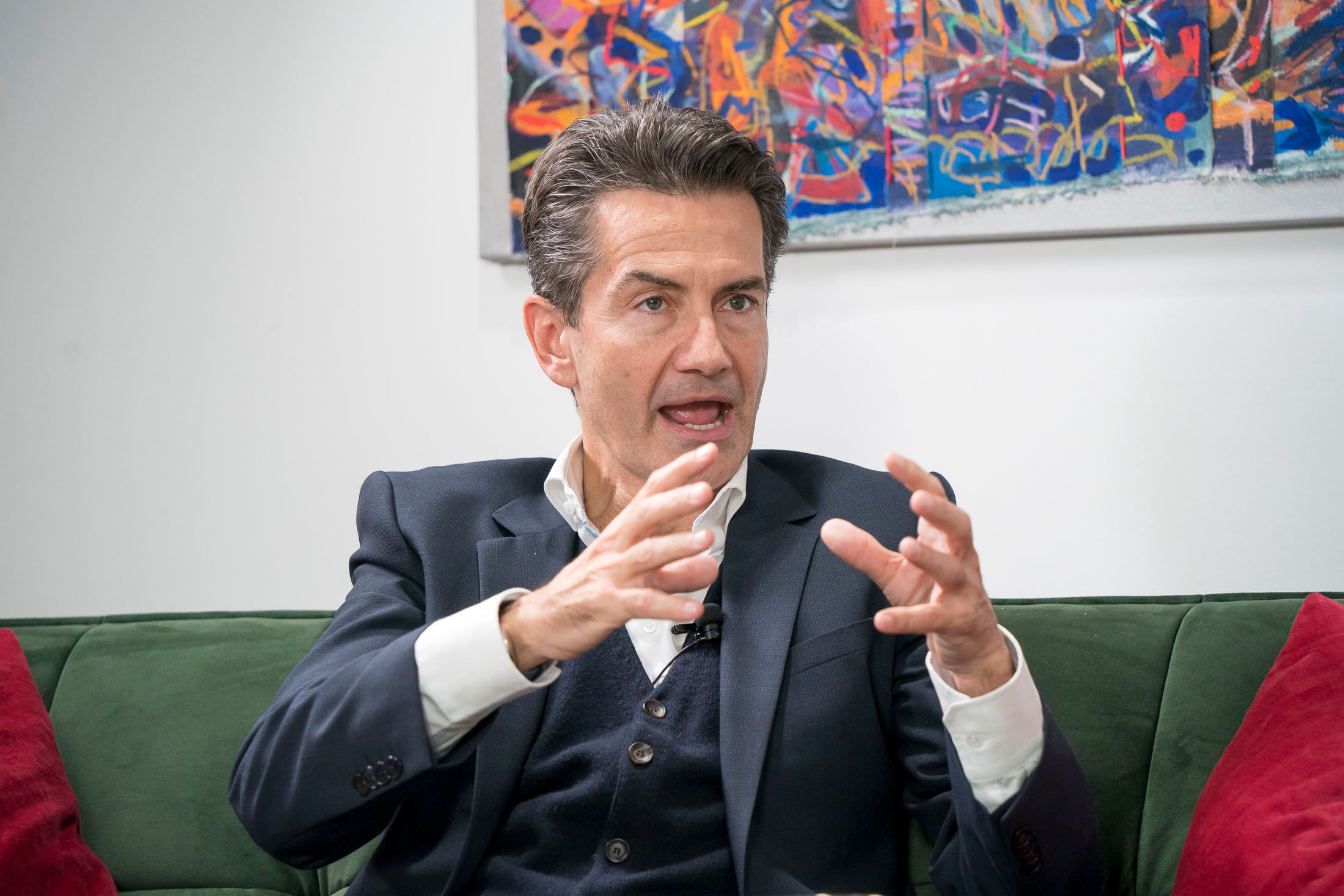 ORF-Boss Roland Weißmann pokert in Sachen Gebühr mit dem Radio-Symphonieorchester. Das bringt ihm massig Kritik ein.