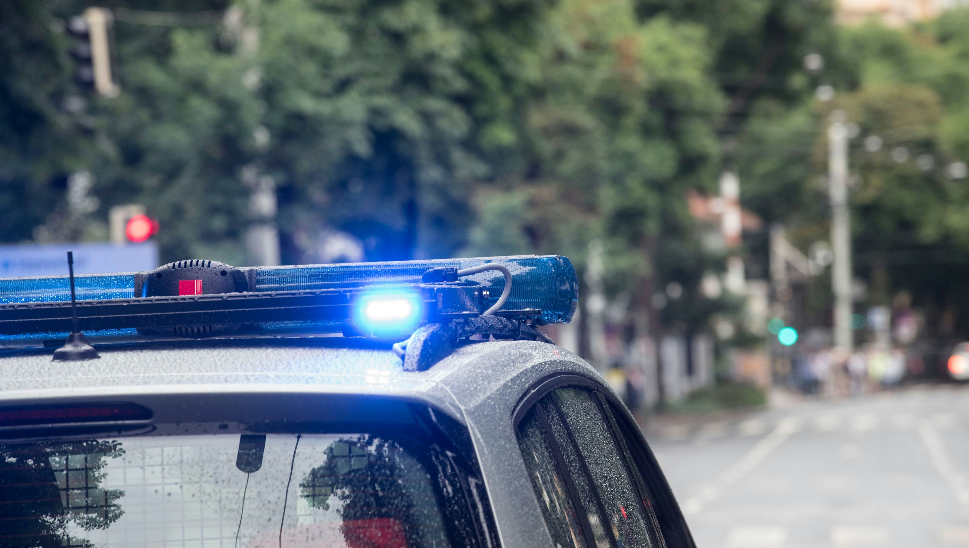 Die Polizei fahndet bereits nach dem abgängigen Mann. (Symbolbild)