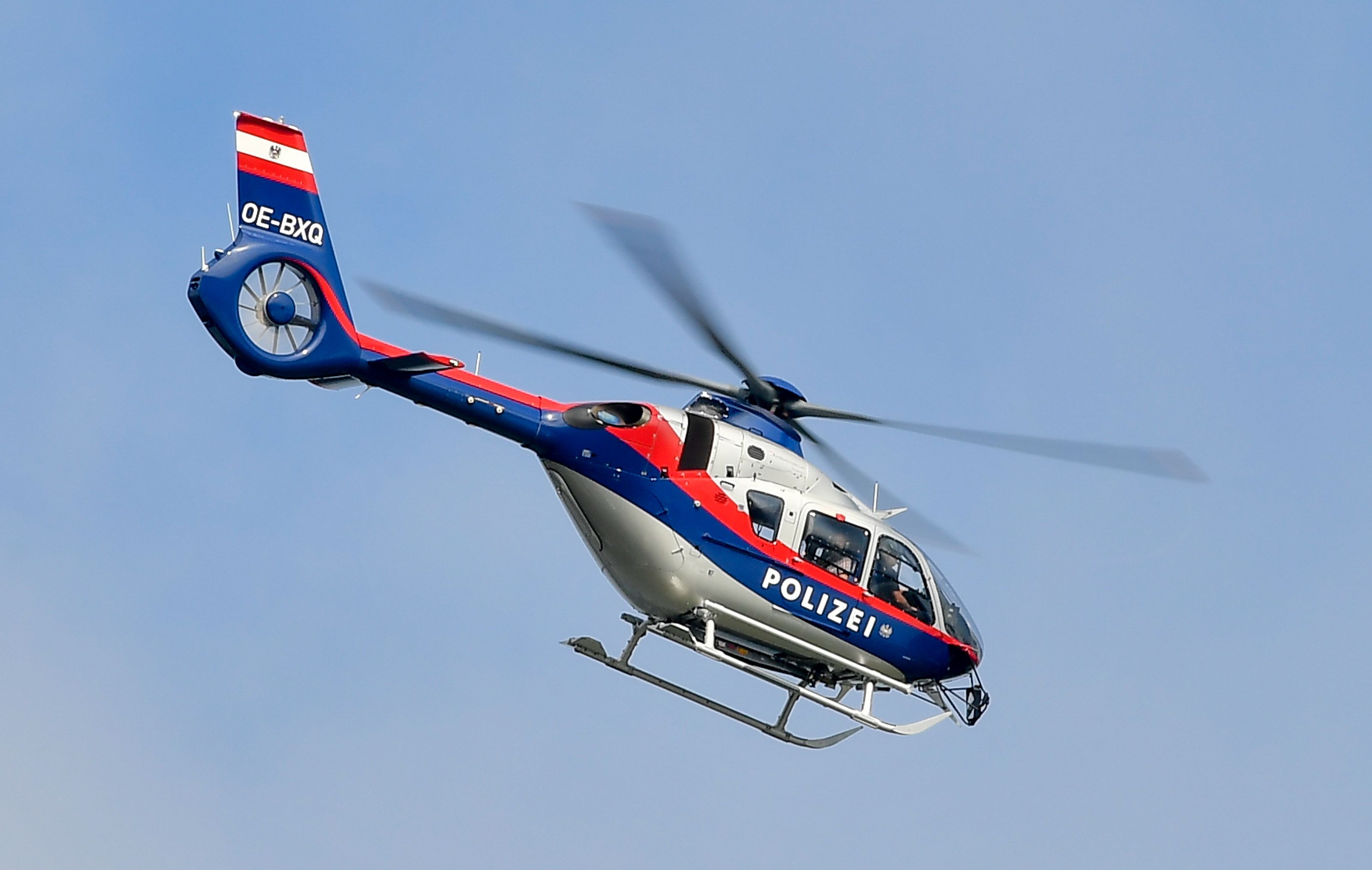 Auch ein Polizeihubschrauber war auf der Suche nach dem Mann beteiligt.