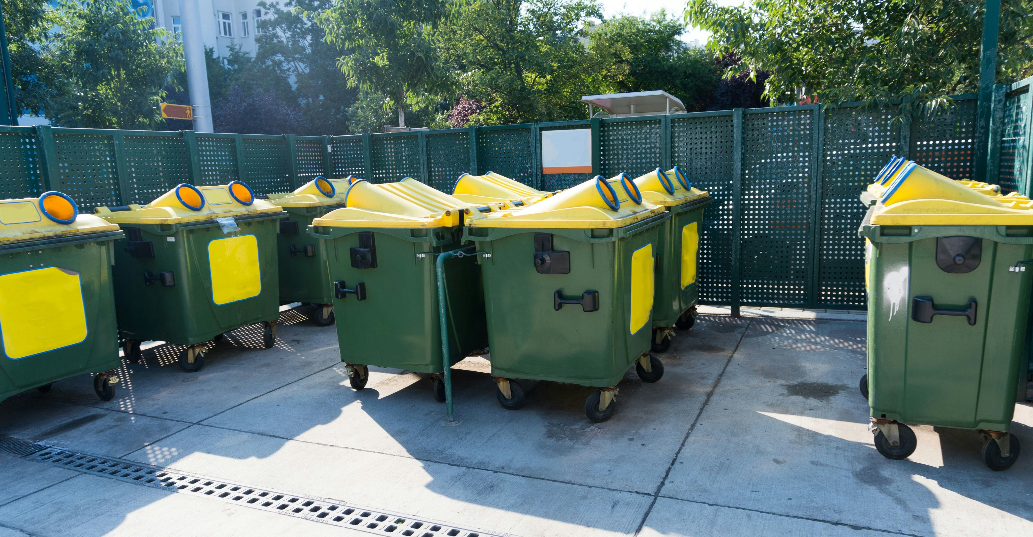 Gelbe Tonnen der MA 48 – je mehr sie genutzt werden, desto mehr häuft sich der Ärger. 