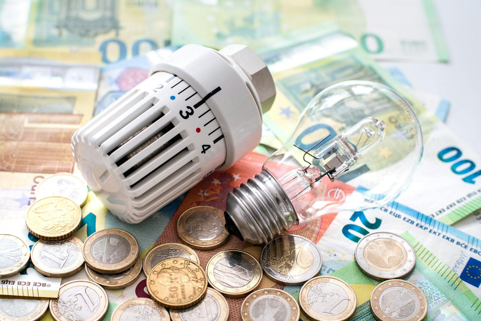 So kannst du jetzt 1.400 Euro Energiekosten sparen