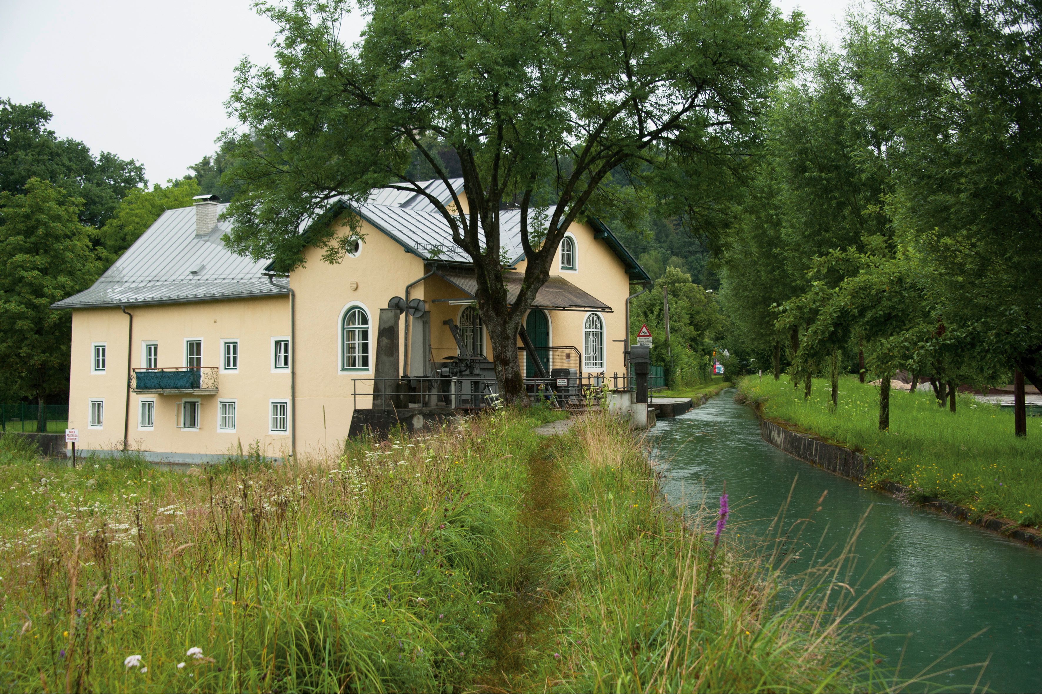 Beim Almkanal in Salzburg kam es am Samstag zu einem Todesfall. Archivbild. 